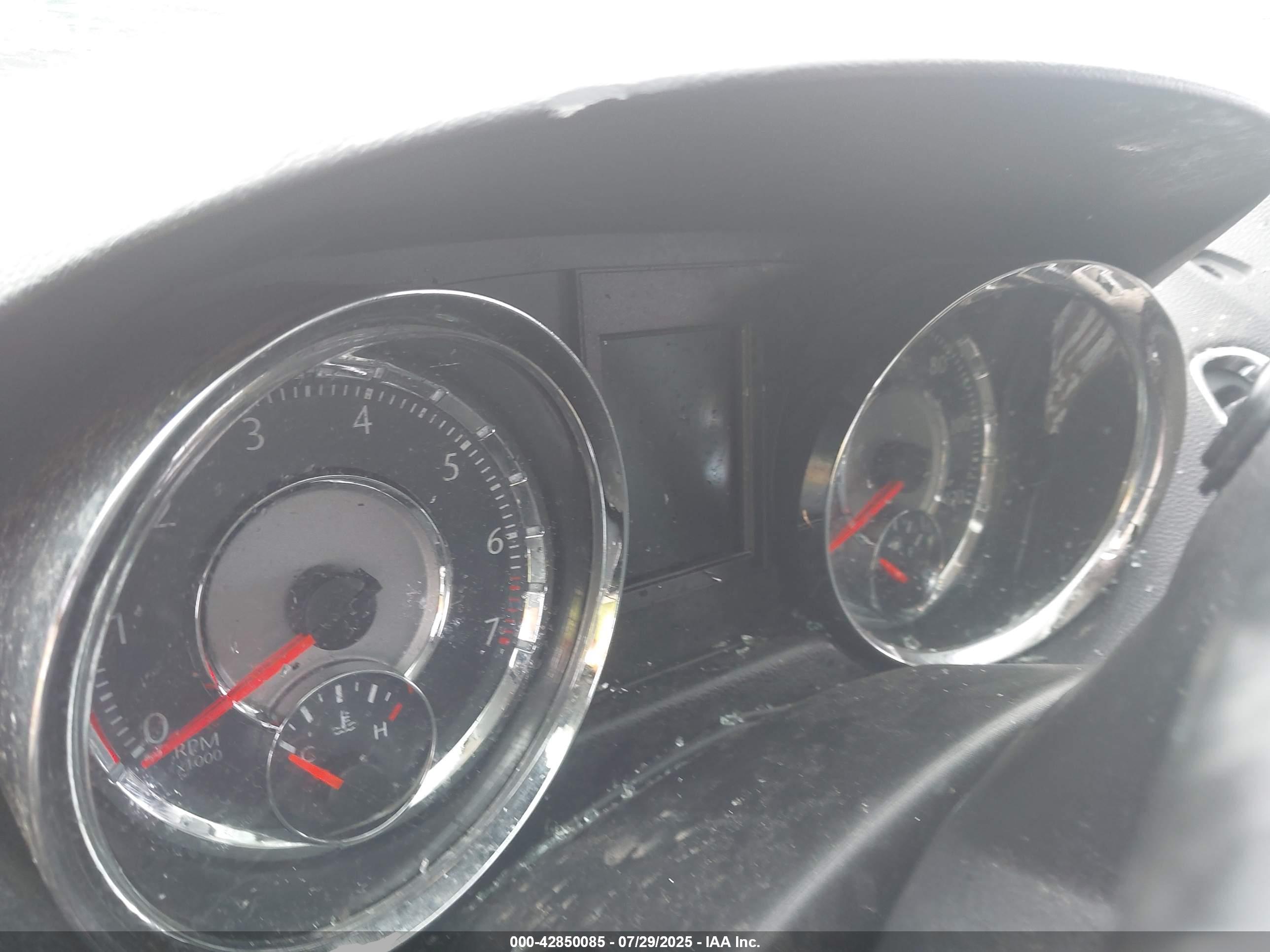CHRYSLER TOWN image 7