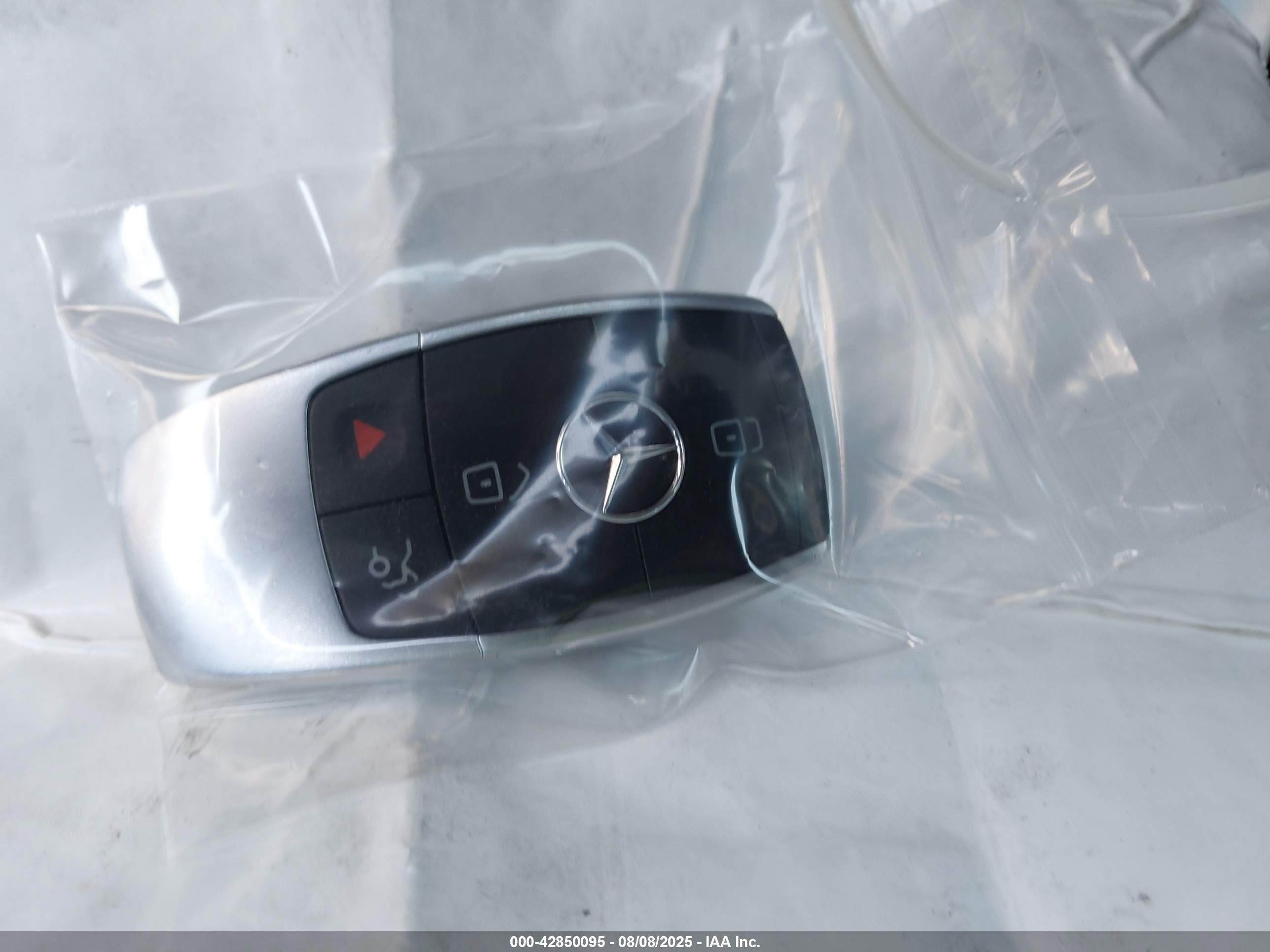 MERCEDES-BENZ C image 11
