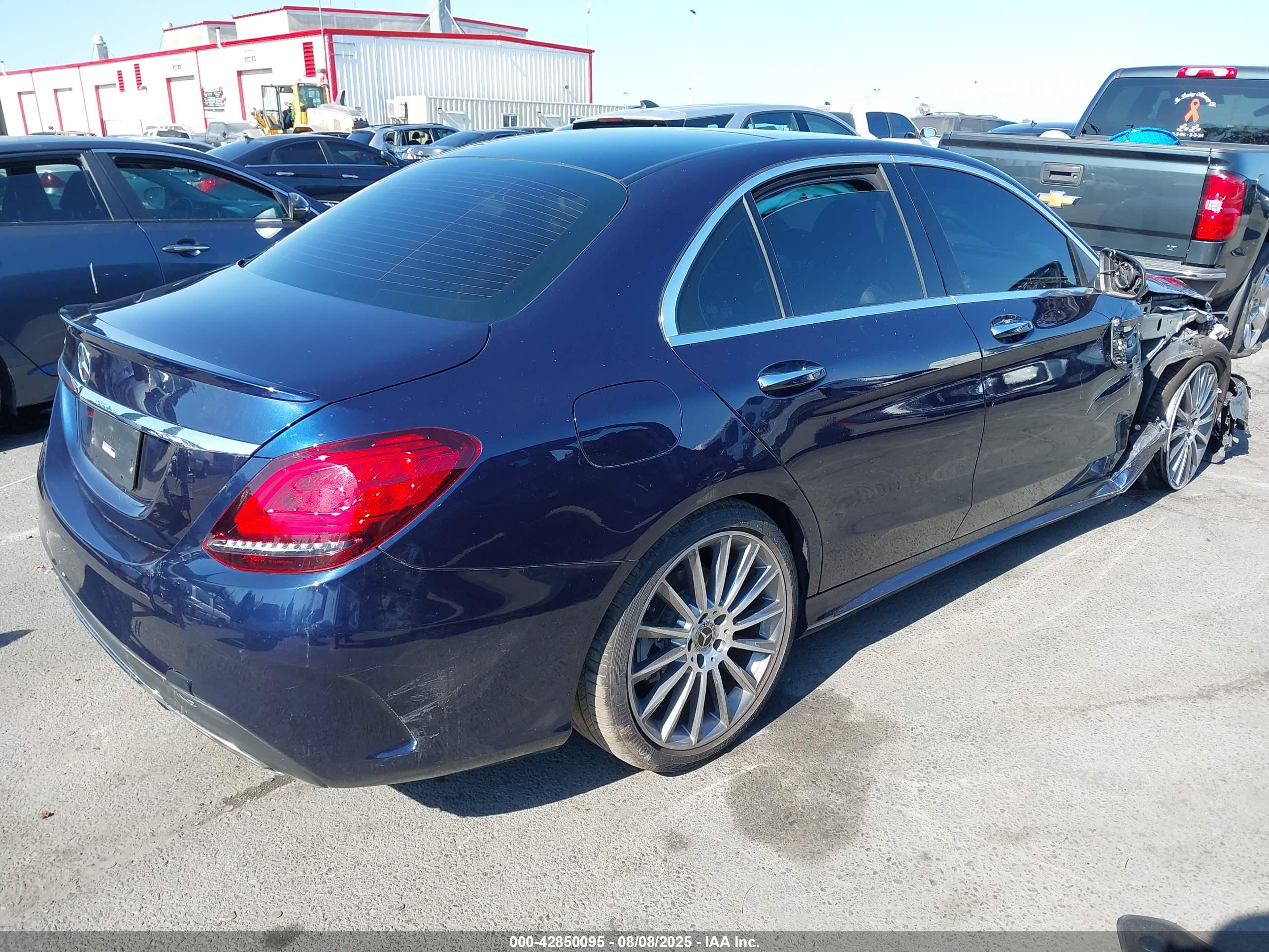MERCEDES-BENZ C image 4