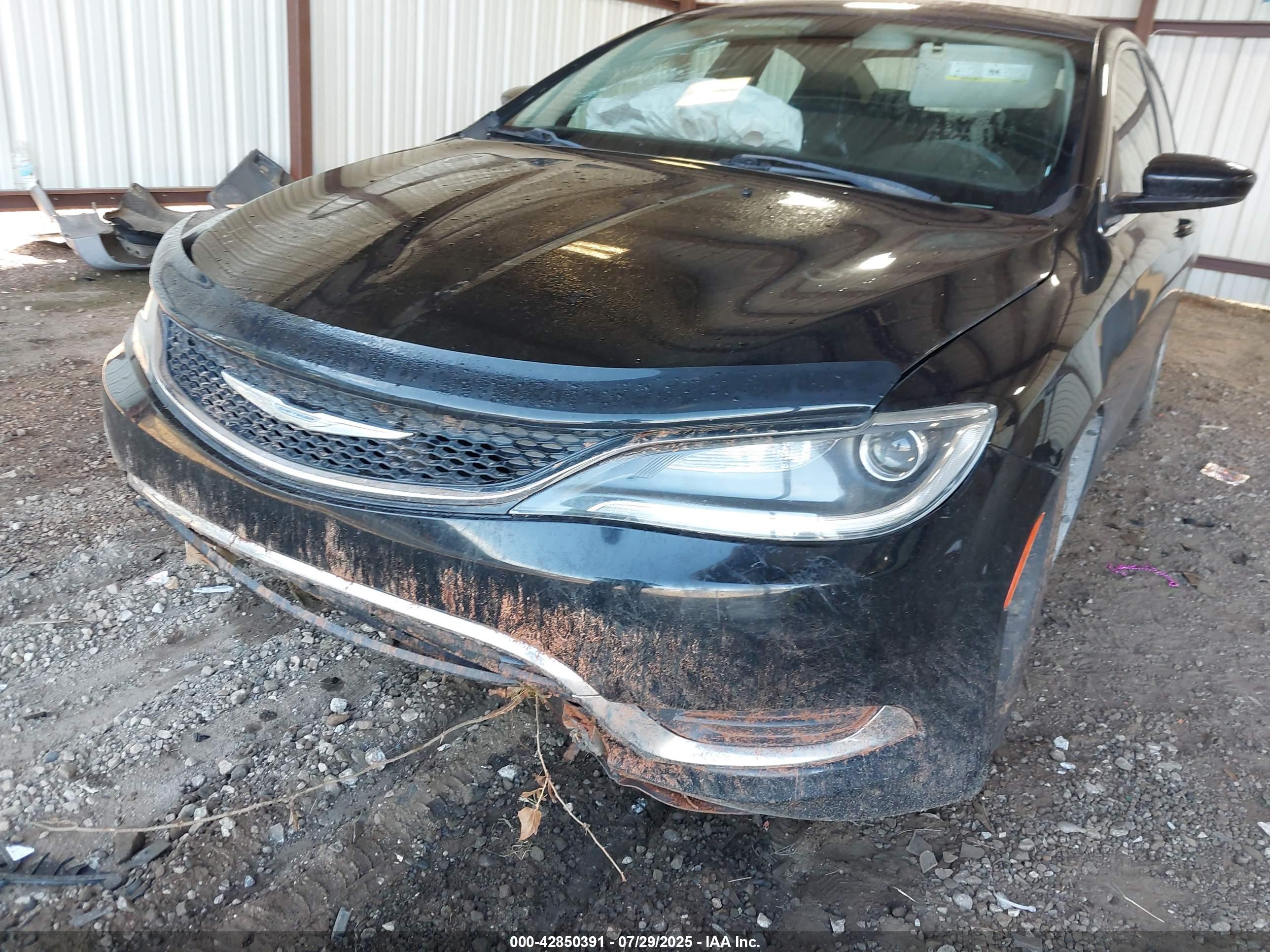 CHRYSLER 200 image 6