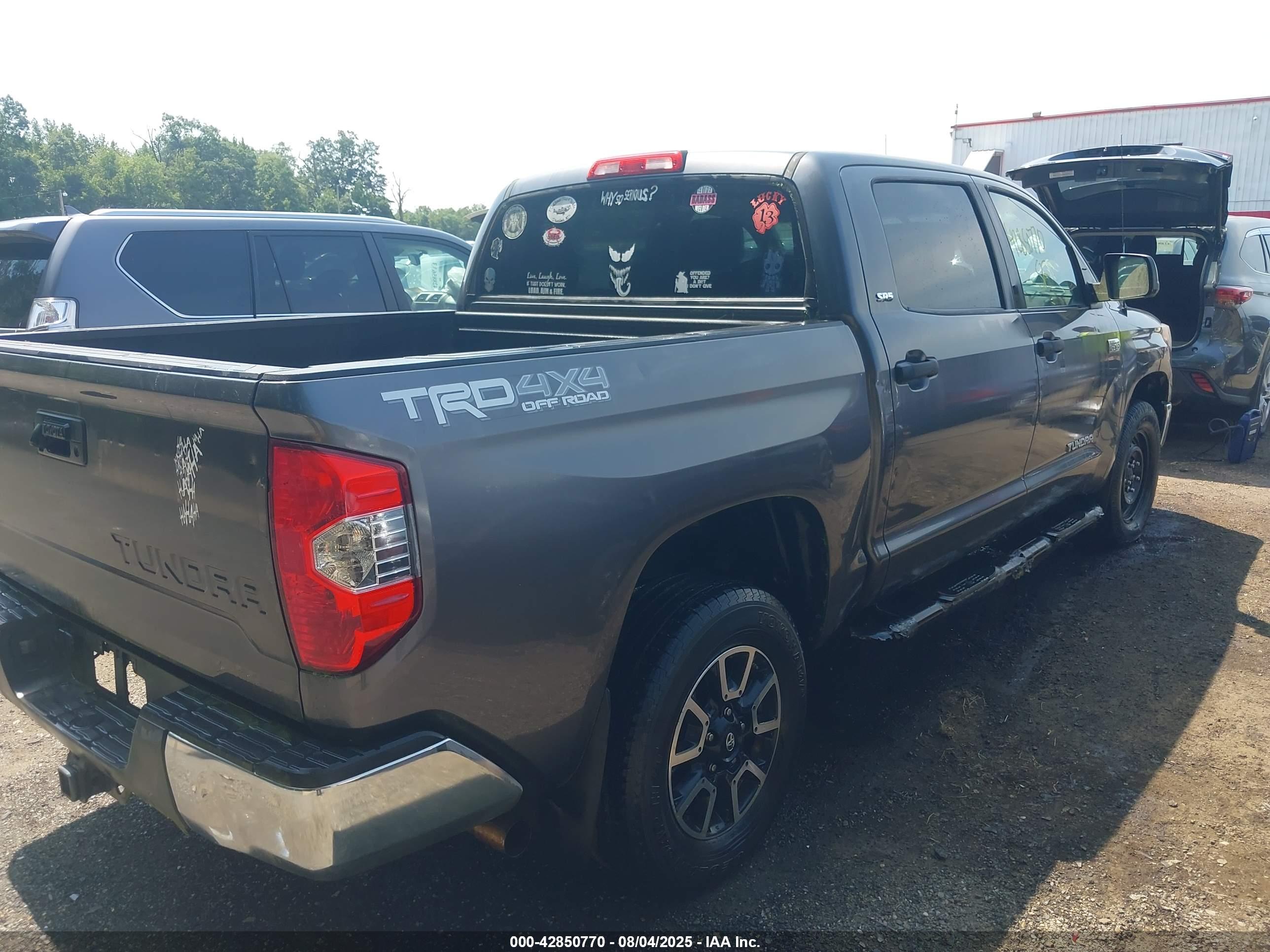 TOYOTA TUNDRA image 4