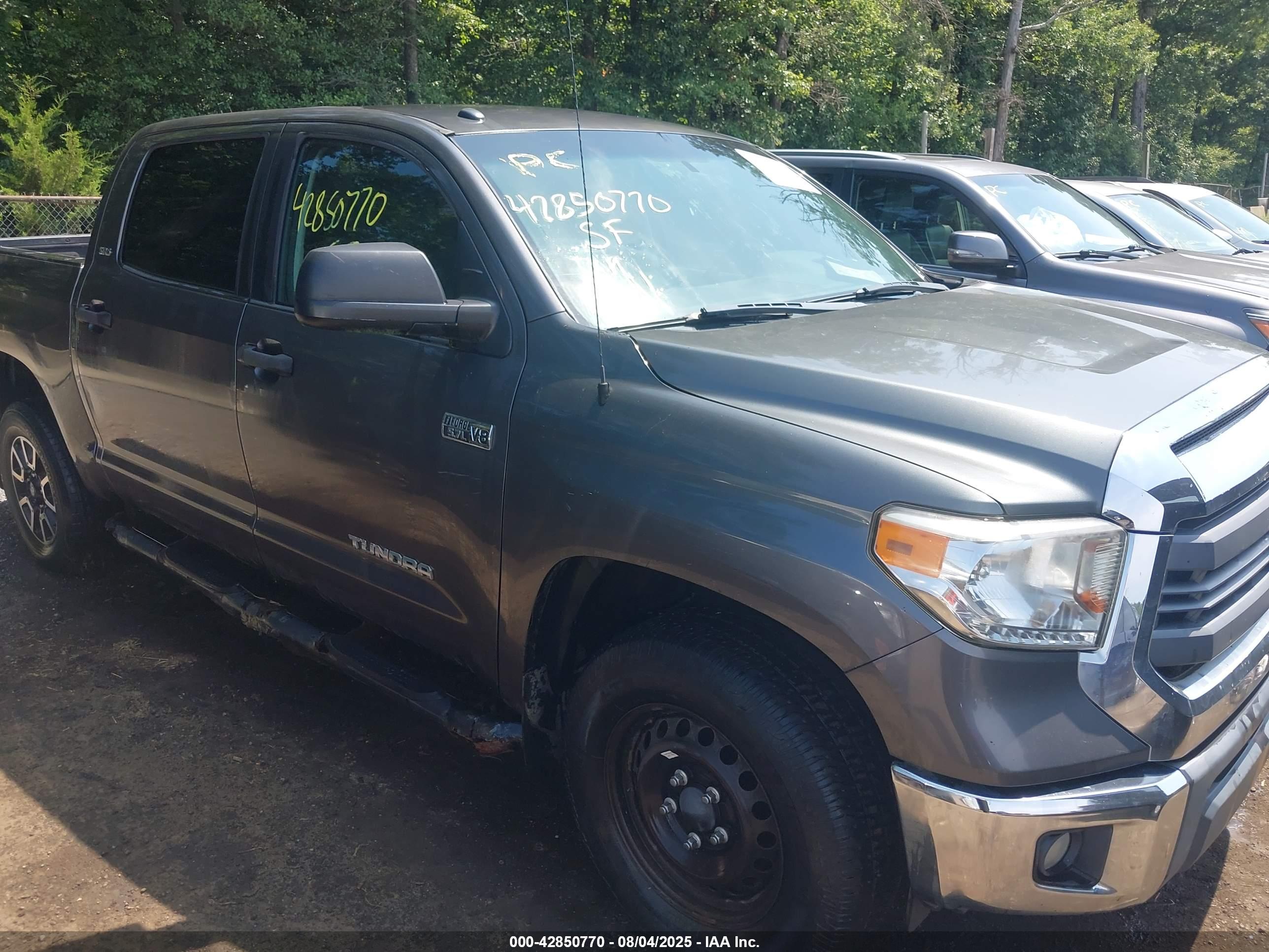 TOYOTA TUNDRA image 6