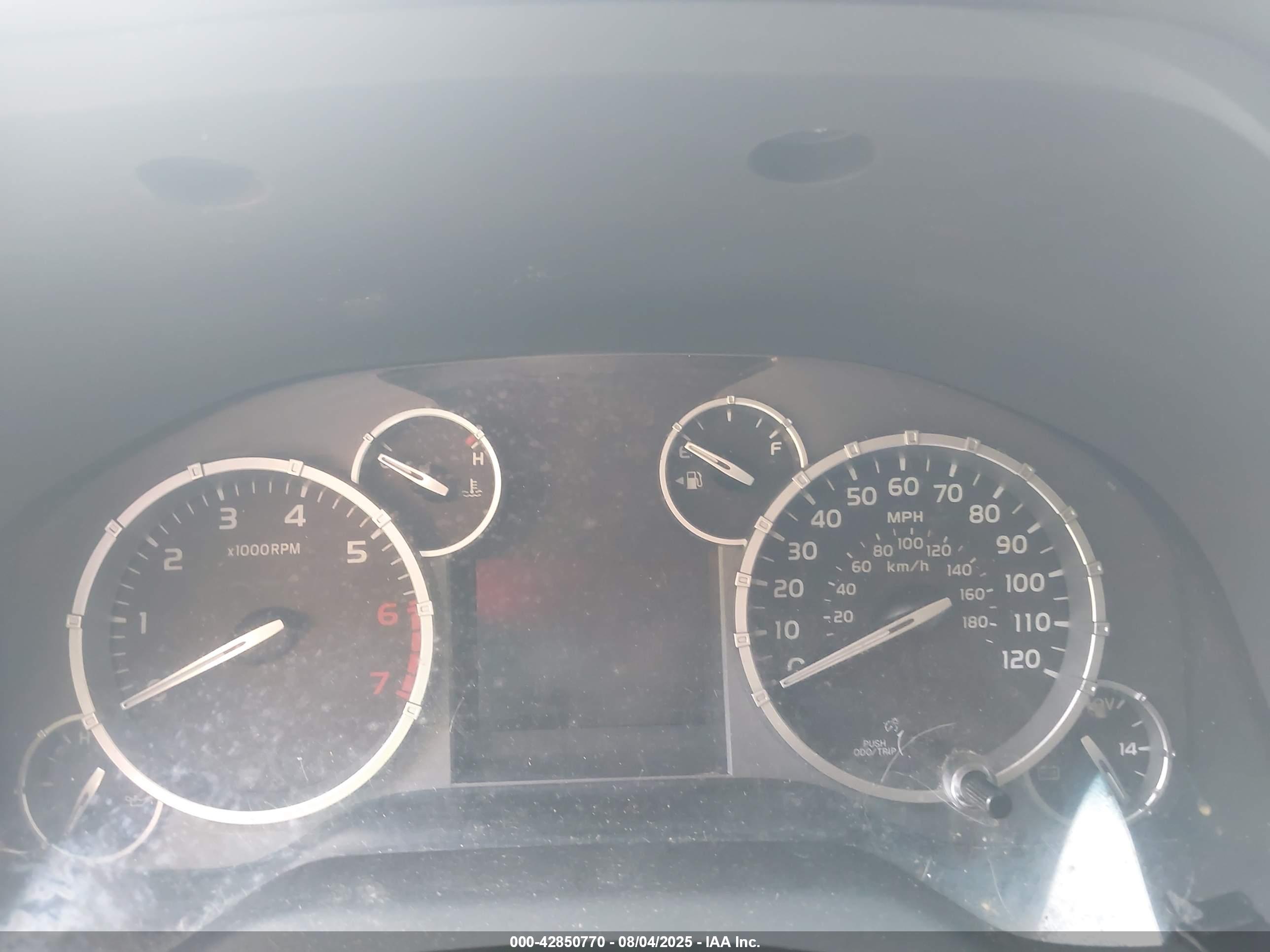 TOYOTA TUNDRA image 7