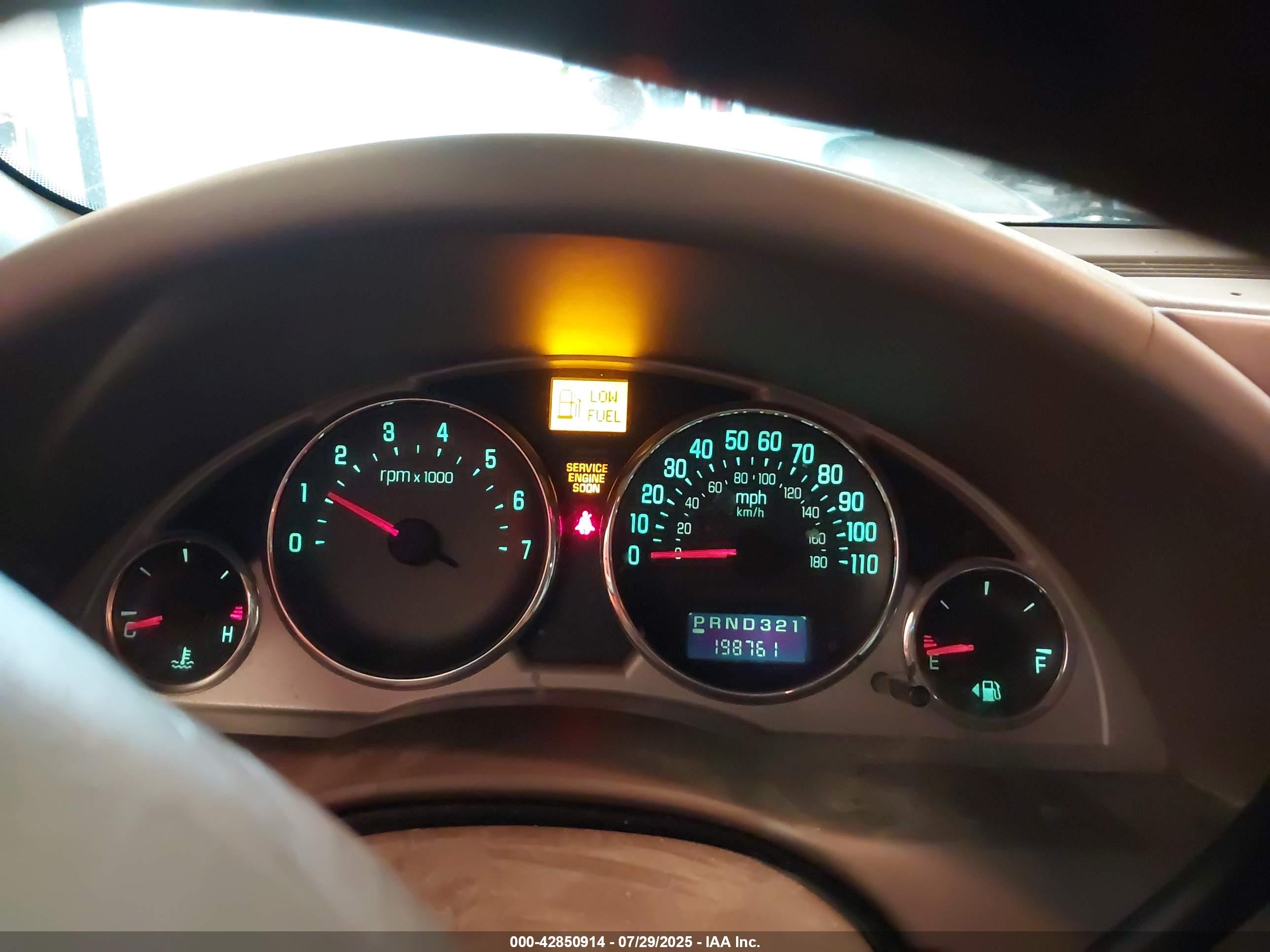 BUICK RENDEZVOUS image 7