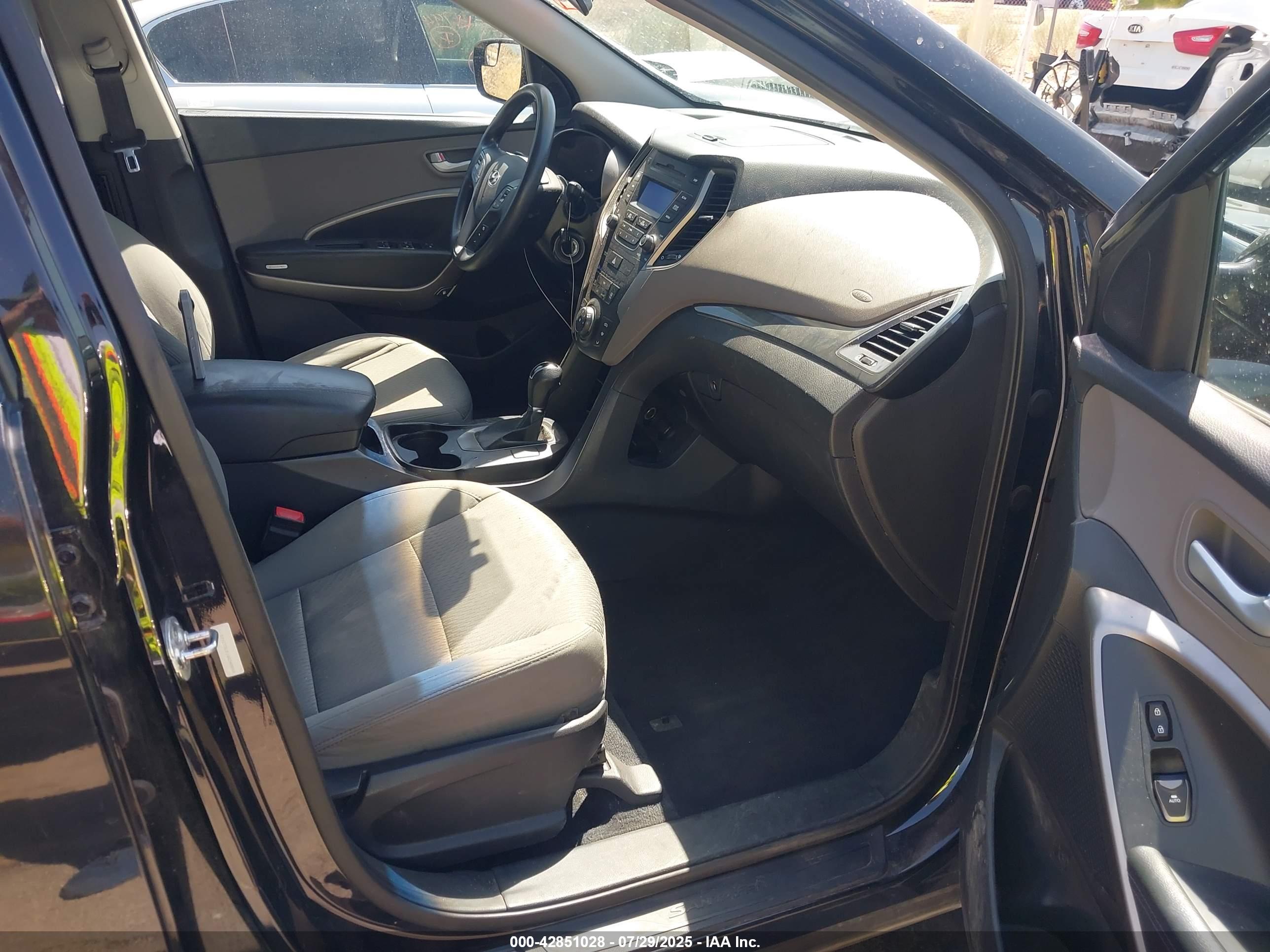 HYUNDAI SANTA image 5