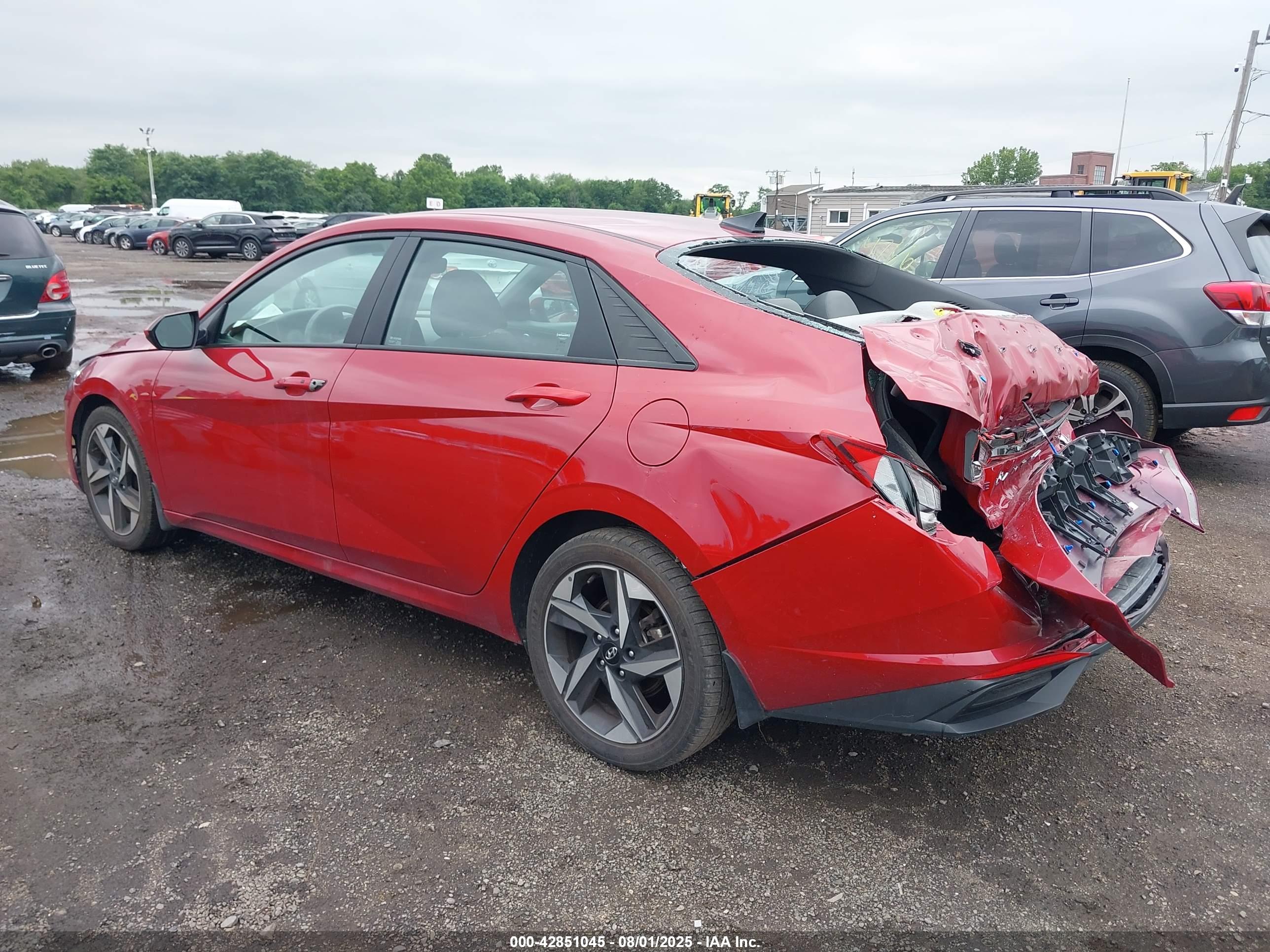 HYUNDAI ELANTRA image 6