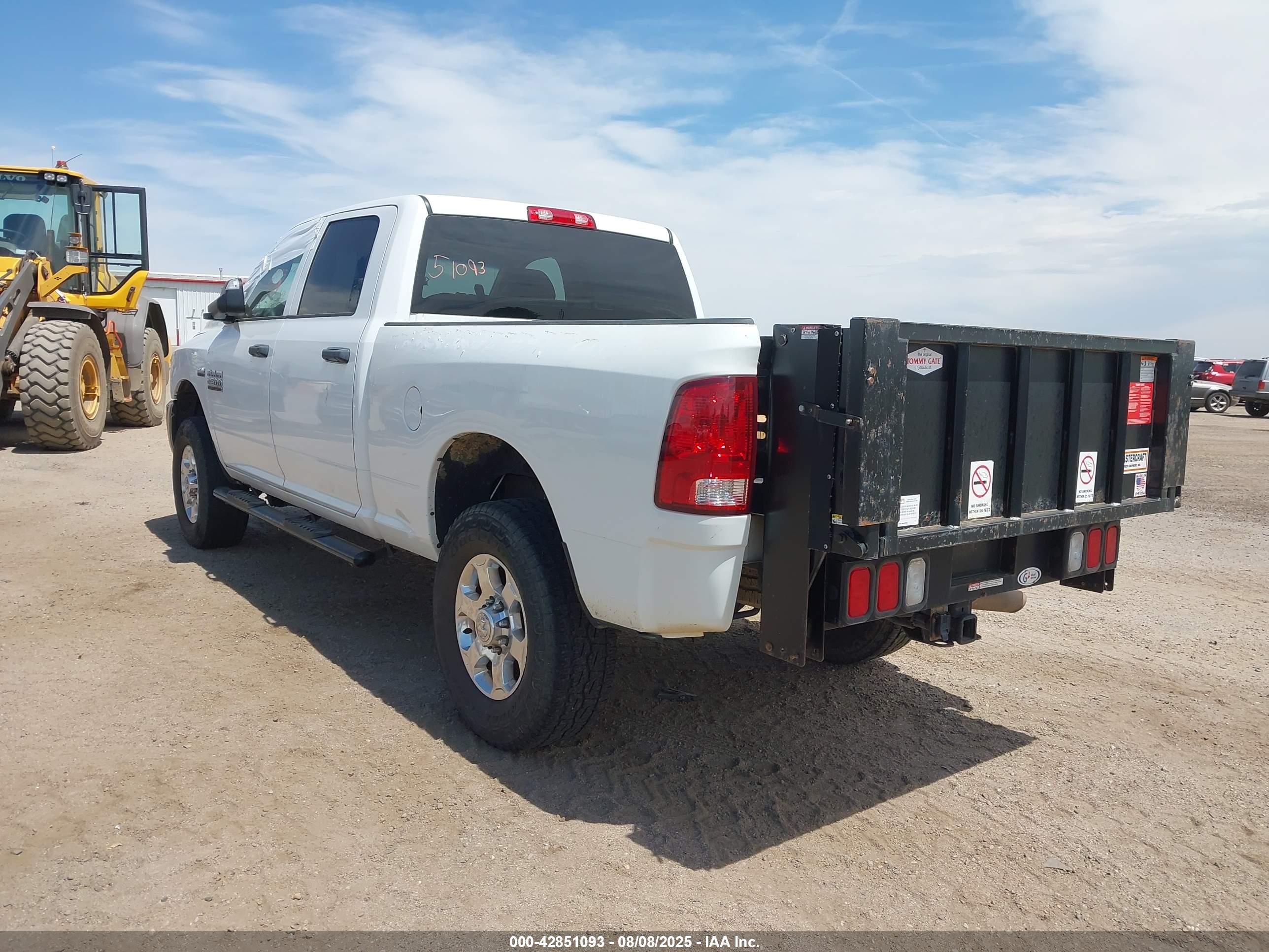RAM 2500 image 3