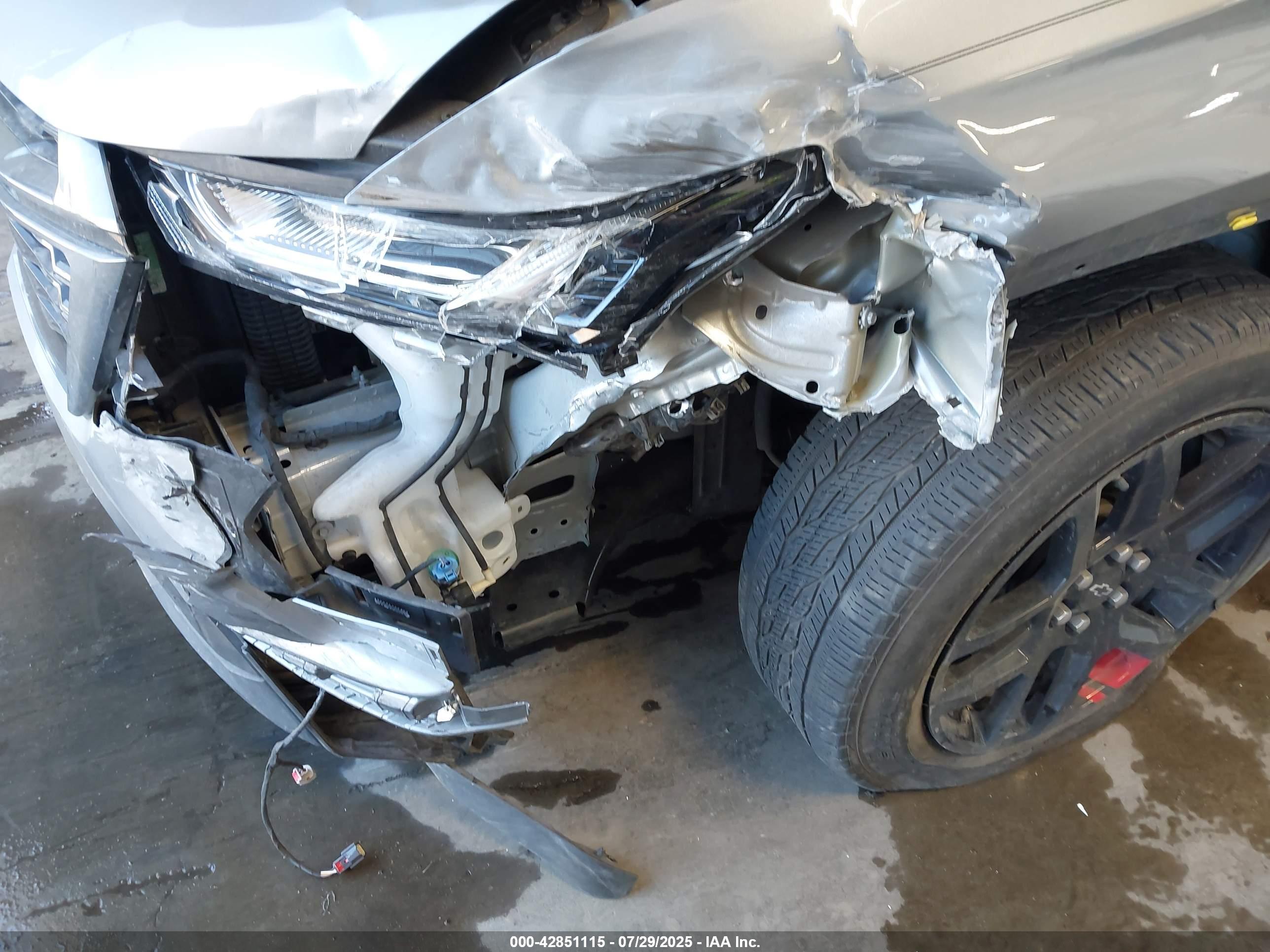 CHEVROLET TRAVERSE image 6