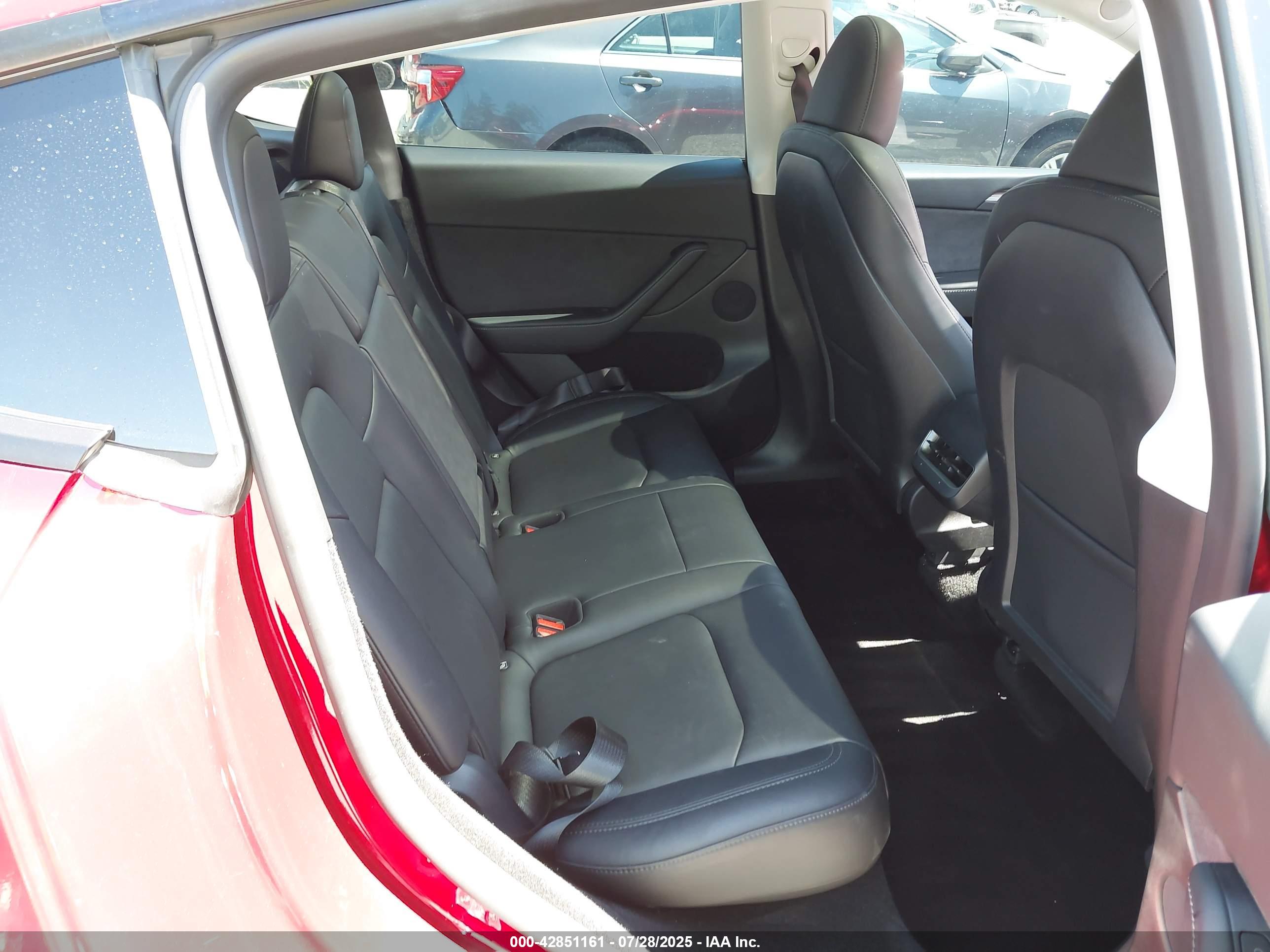 TESLA MODEL image 8