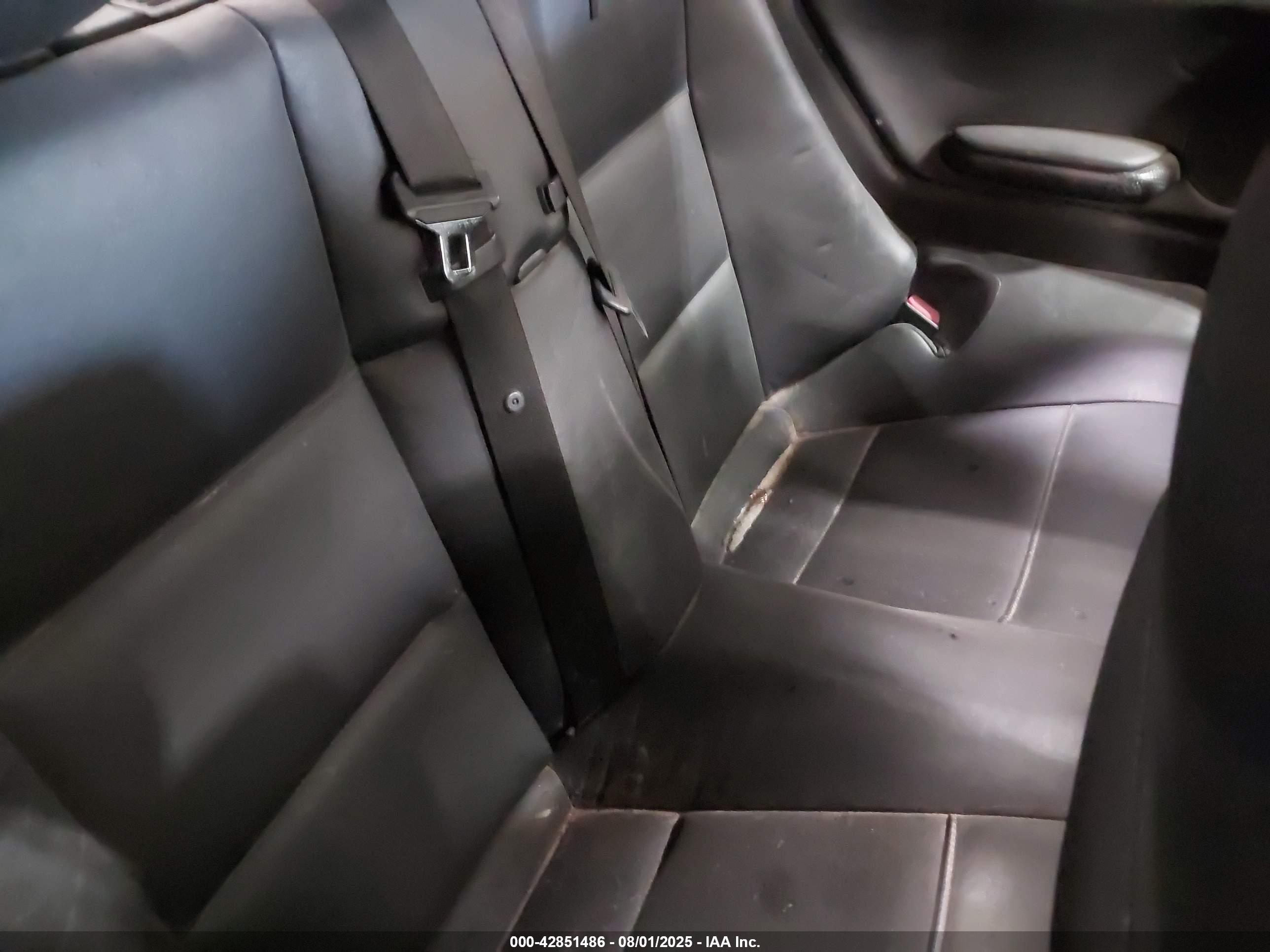 BMW 330CI image 8
