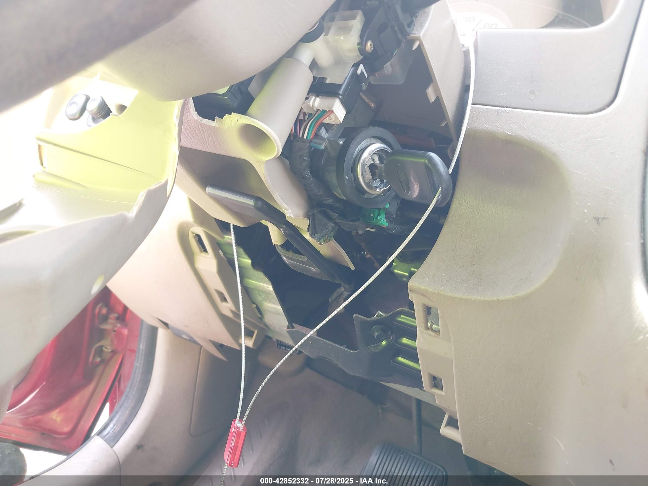FORD ESCAPE image 6