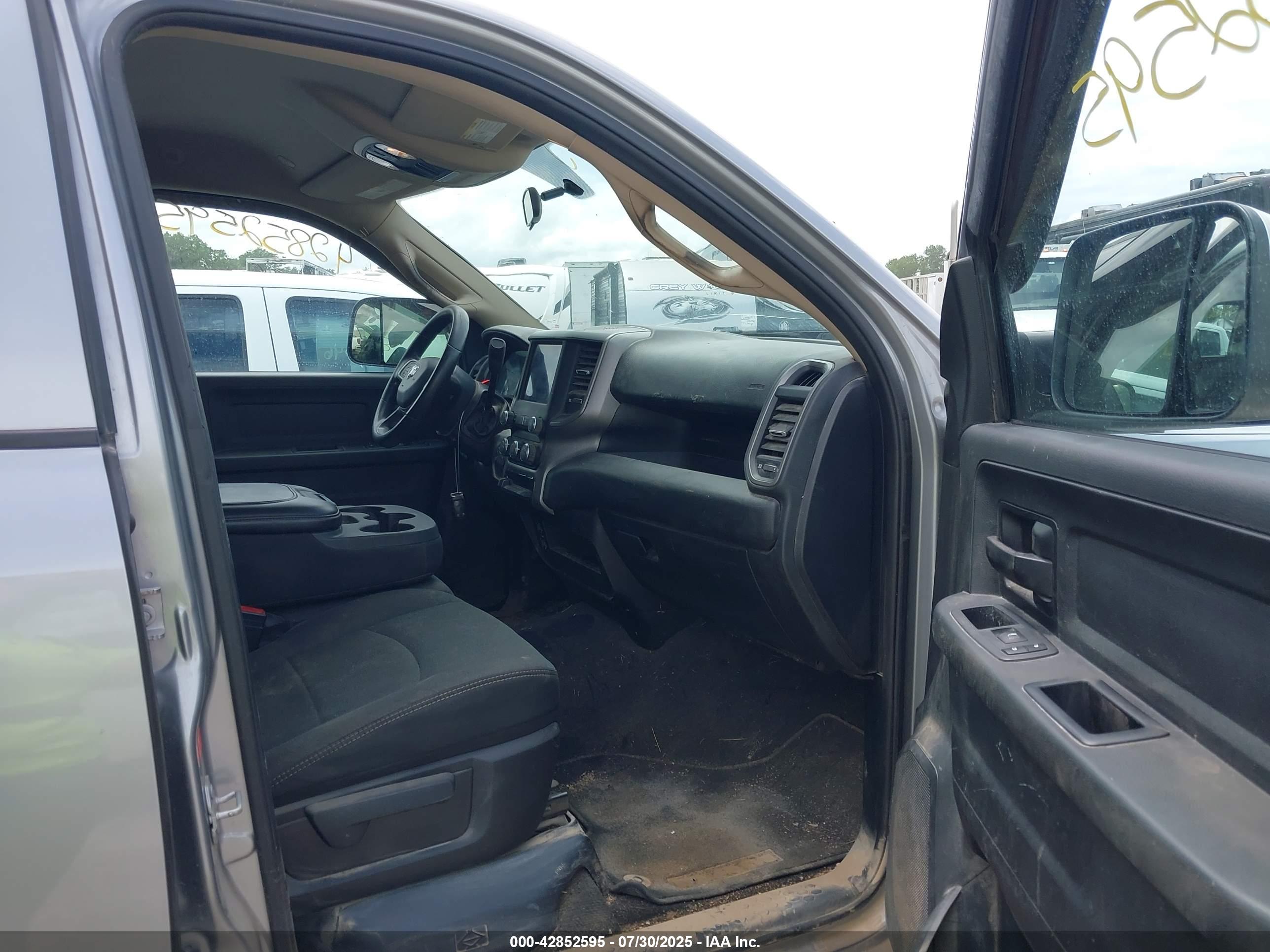 RAM 3500 image 5