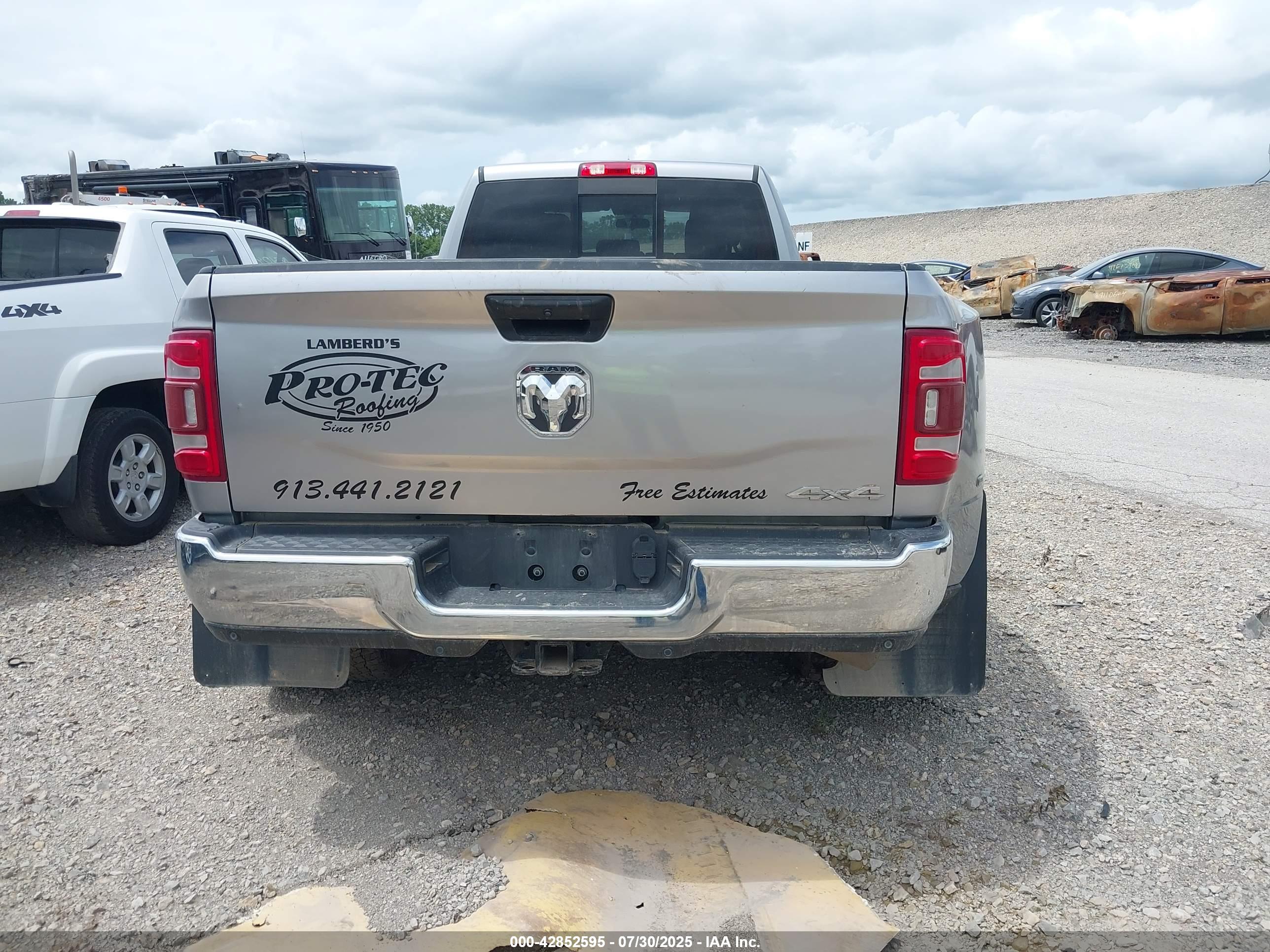 RAM 3500 image 8