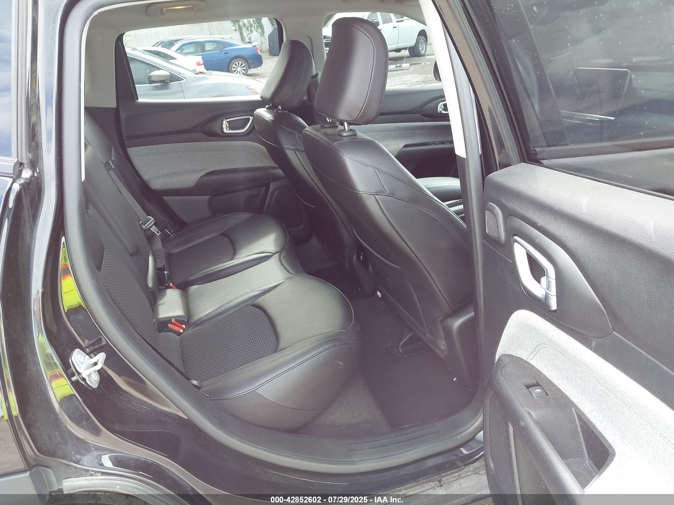 JEEP COMPASS image 8