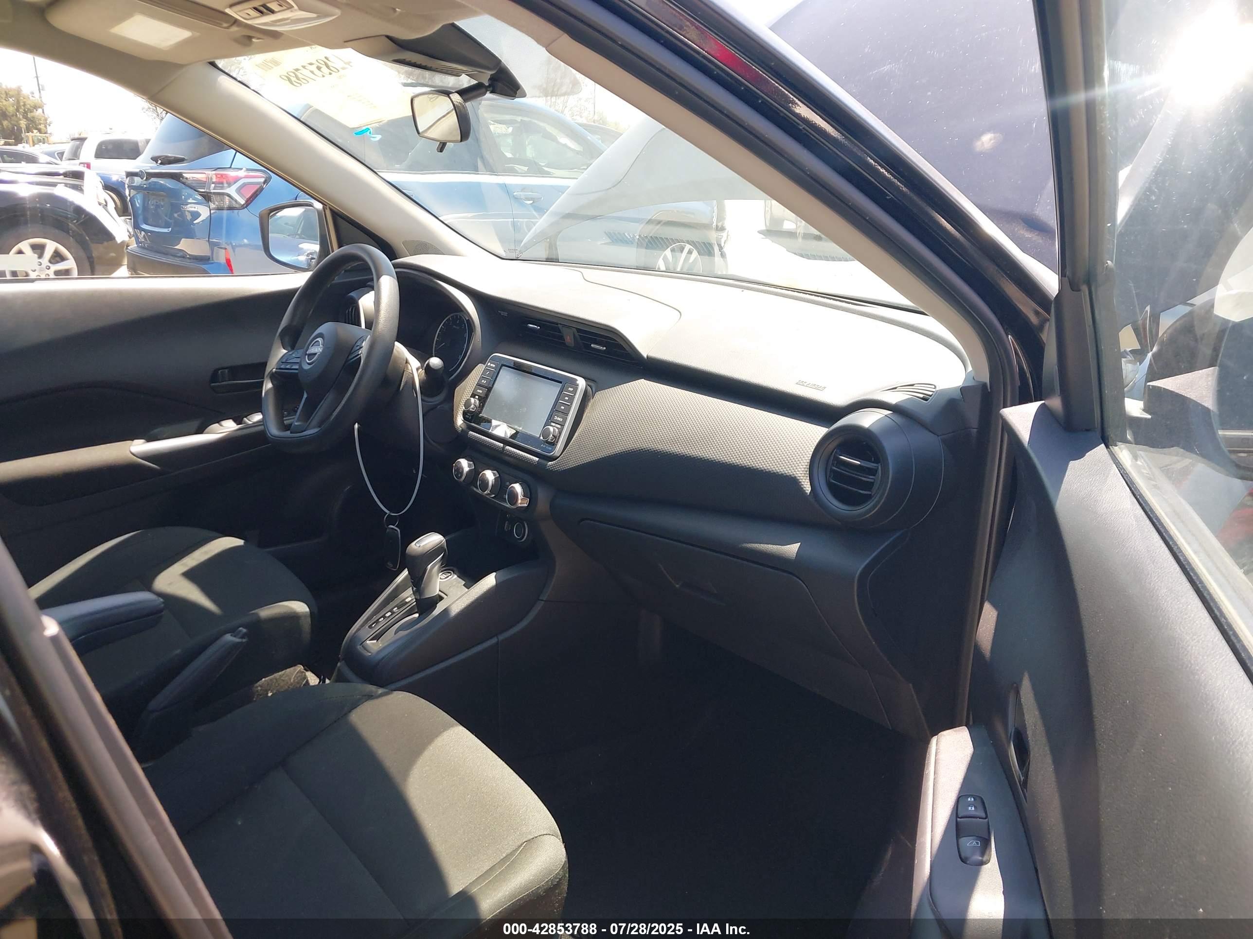 NISSAN KICKS image 5