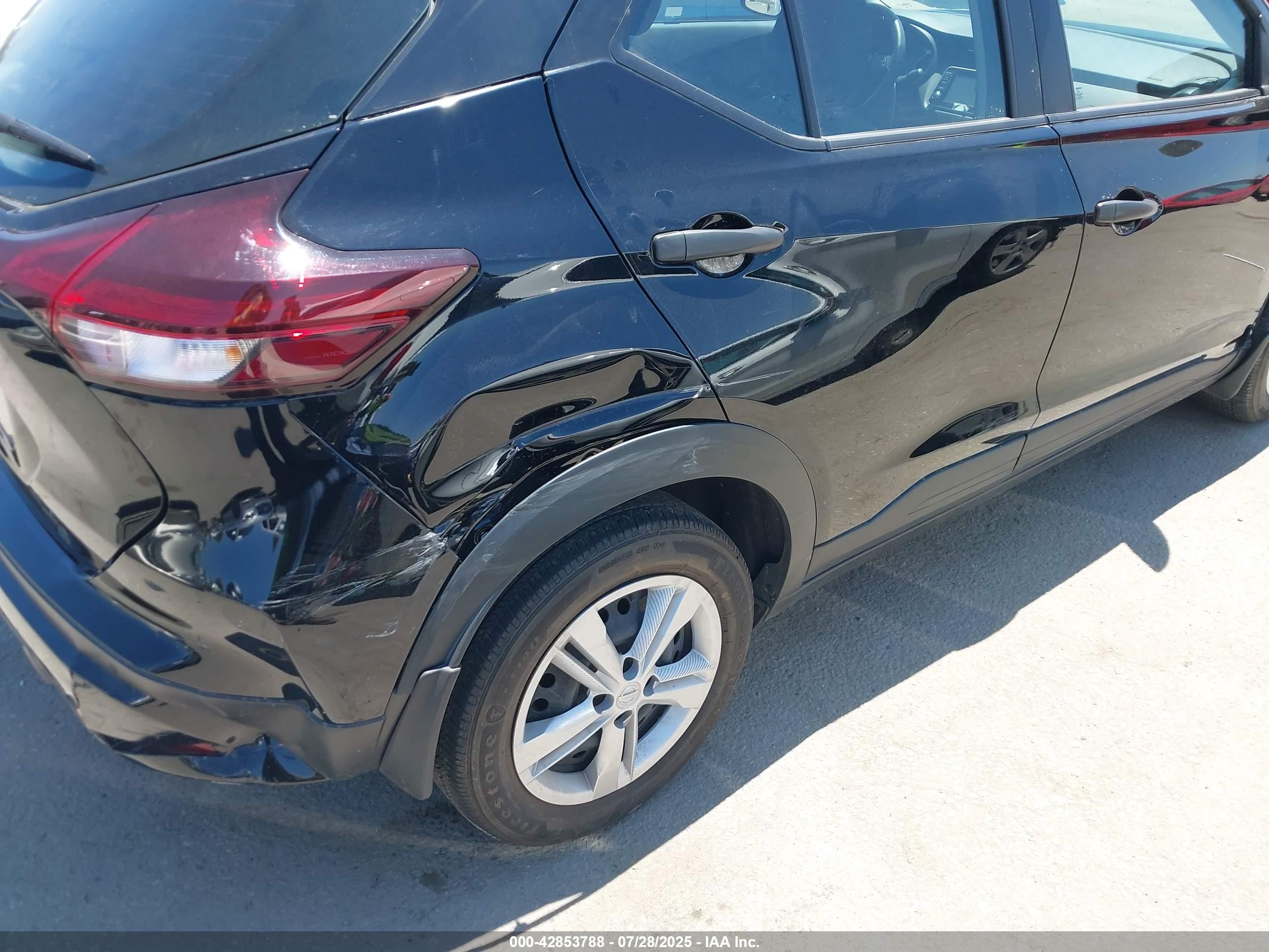 NISSAN KICKS image 6