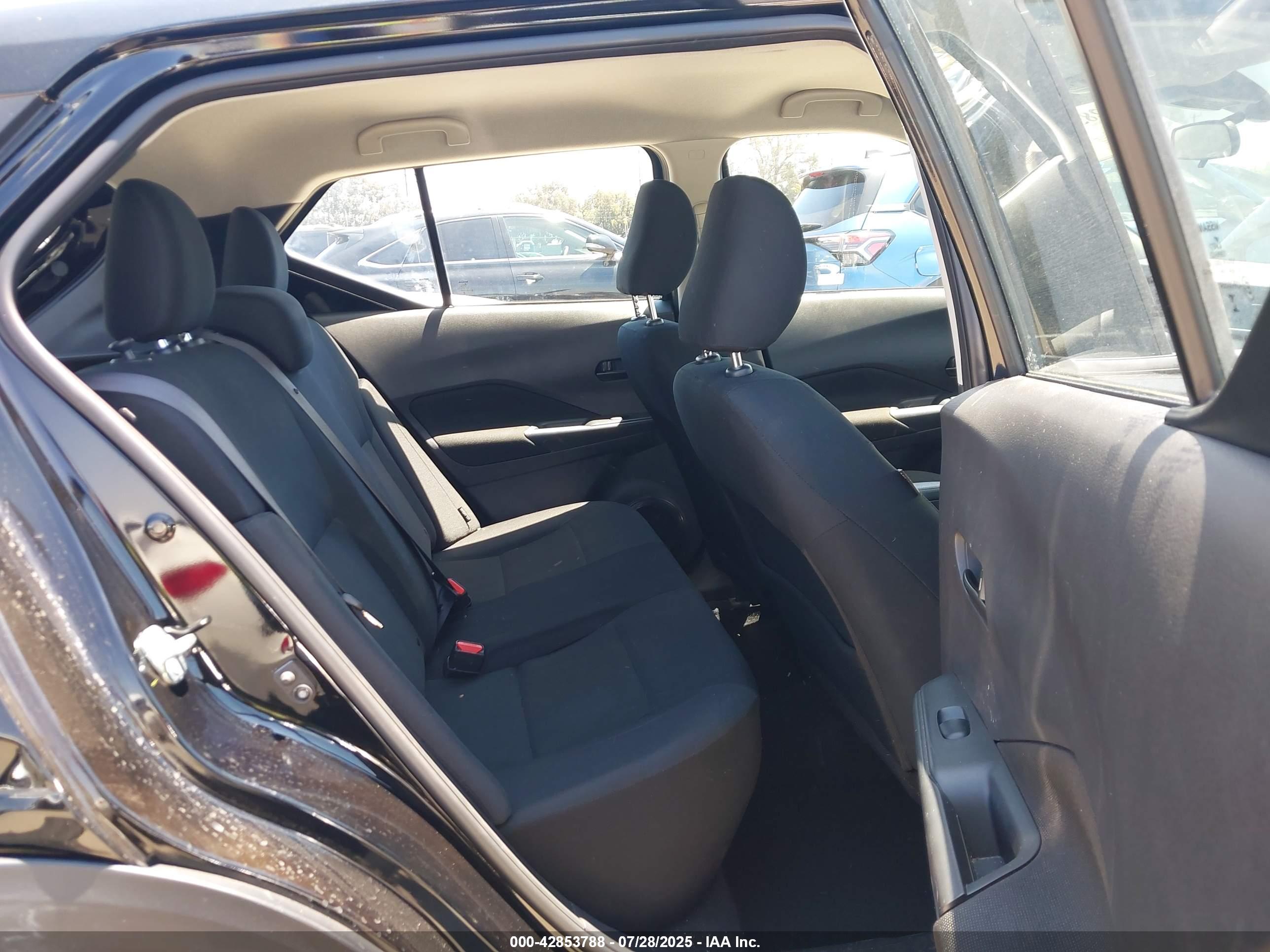 NISSAN KICKS image 8