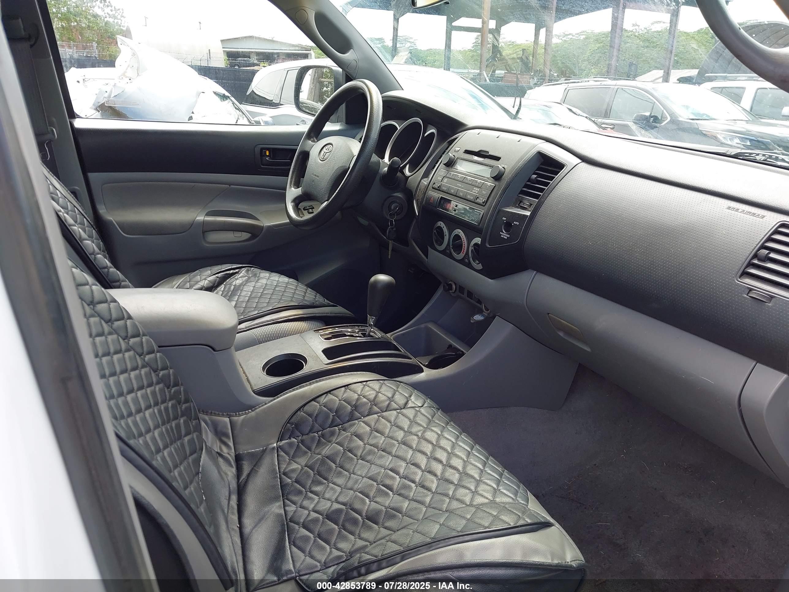 TOYOTA TACOMA image 5