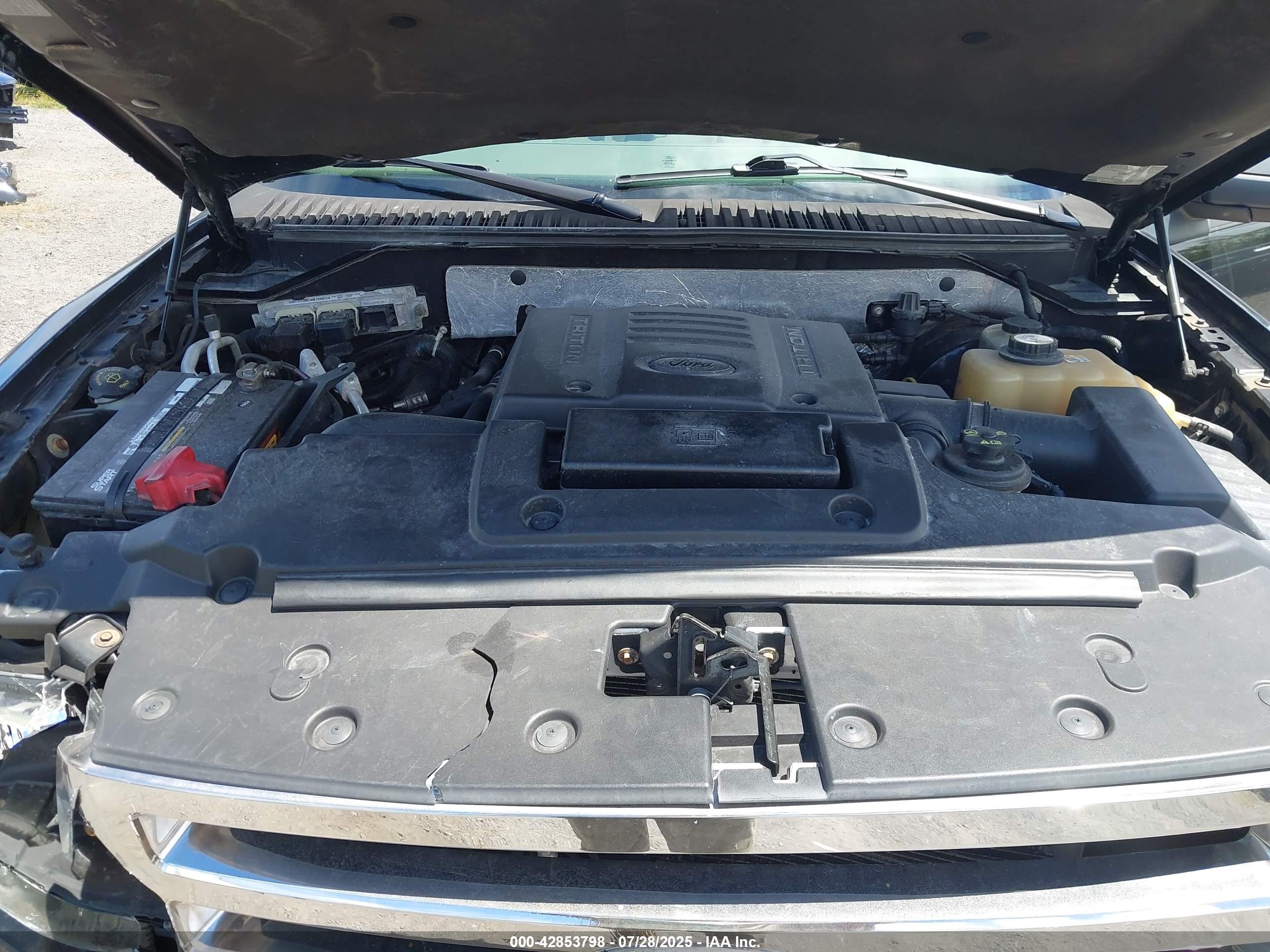FORD EXPEDITION image 10