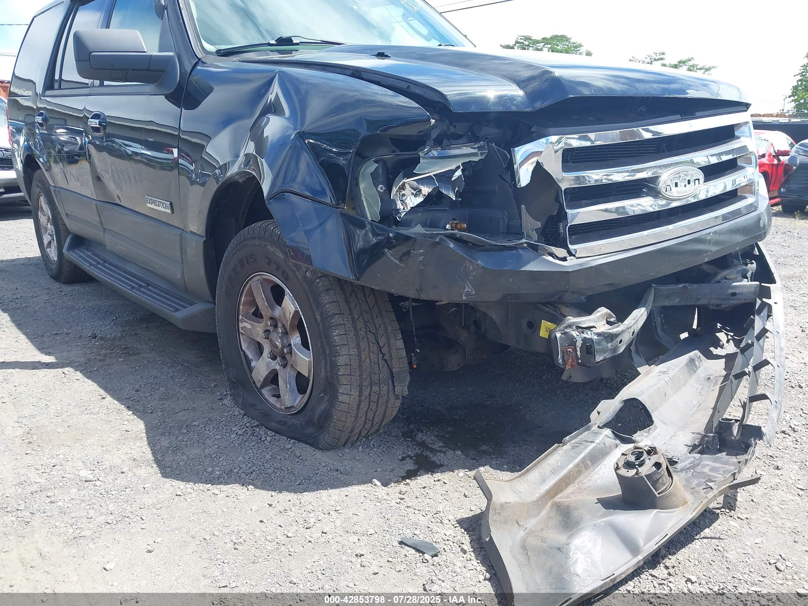FORD EXPEDITION image 6