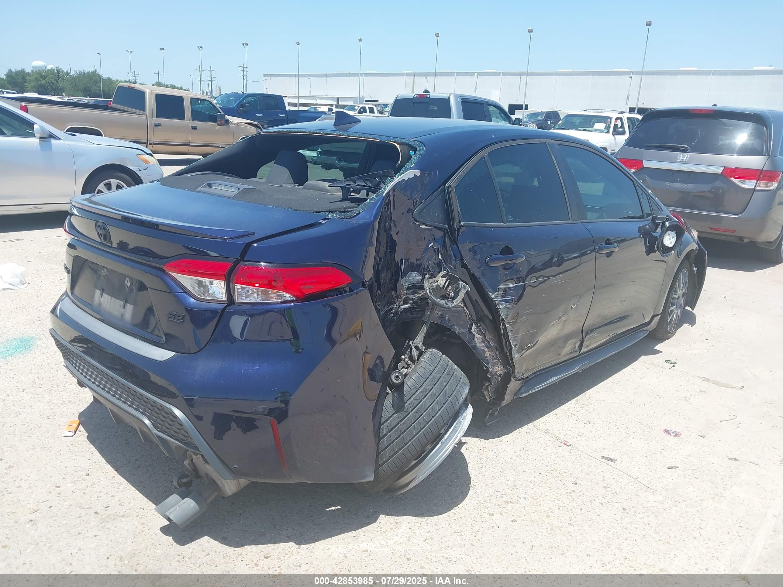 TOYOTA COROLLA image 4