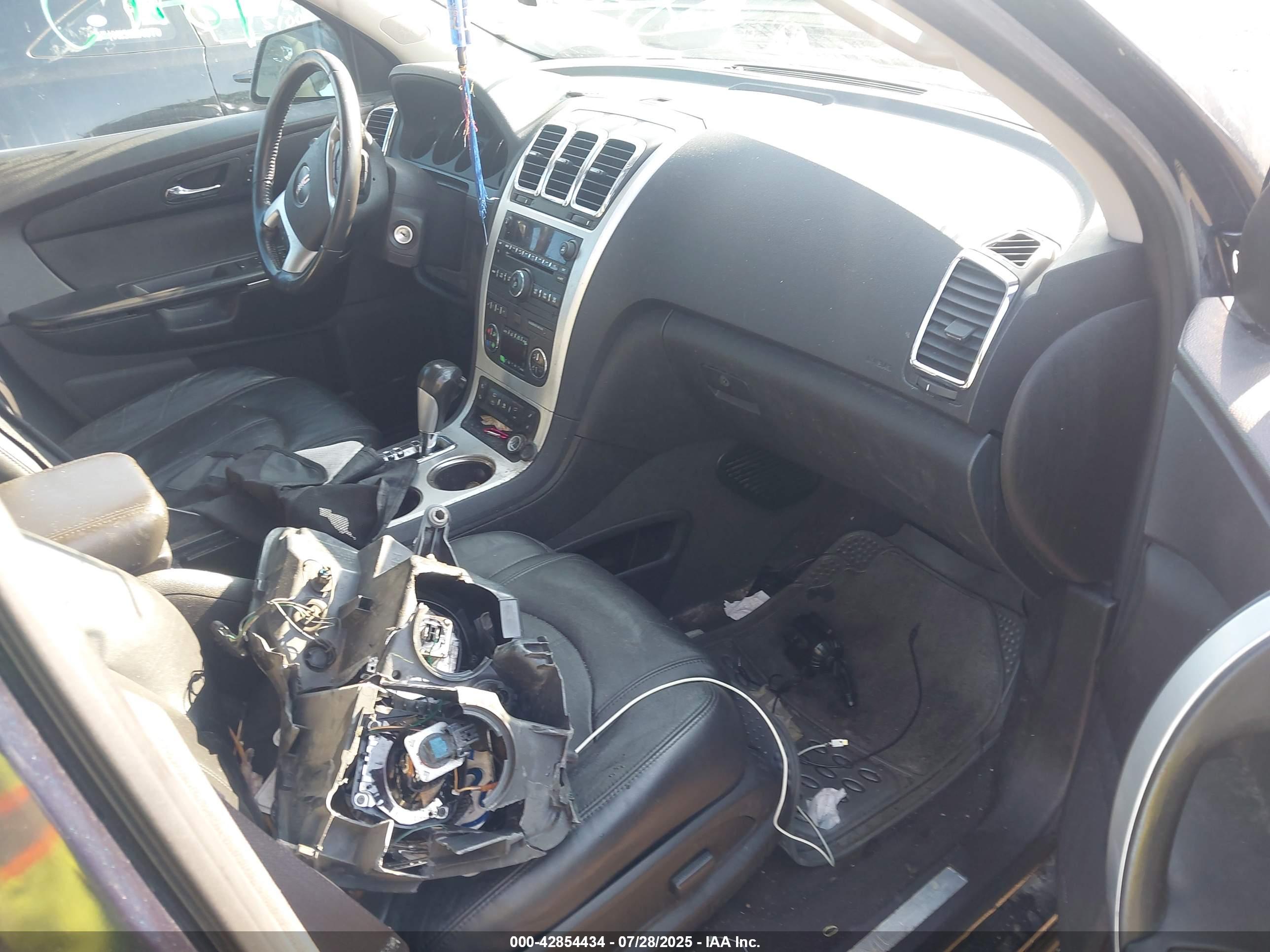 GMC ACADIA image 5