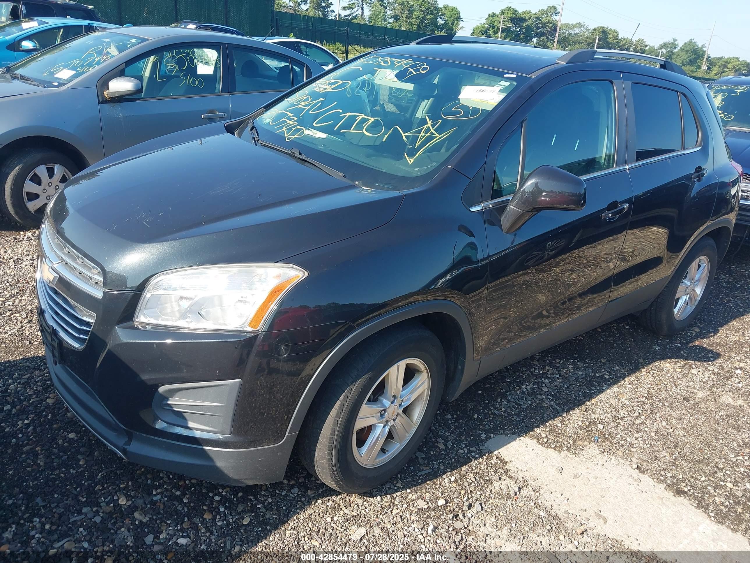 CHEVROLET TRAX image 2