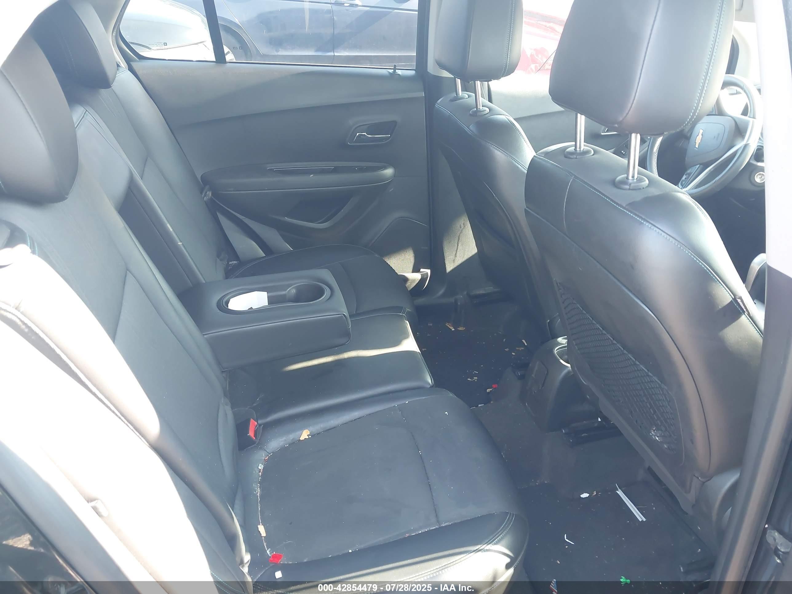 CHEVROLET TRAX image 8