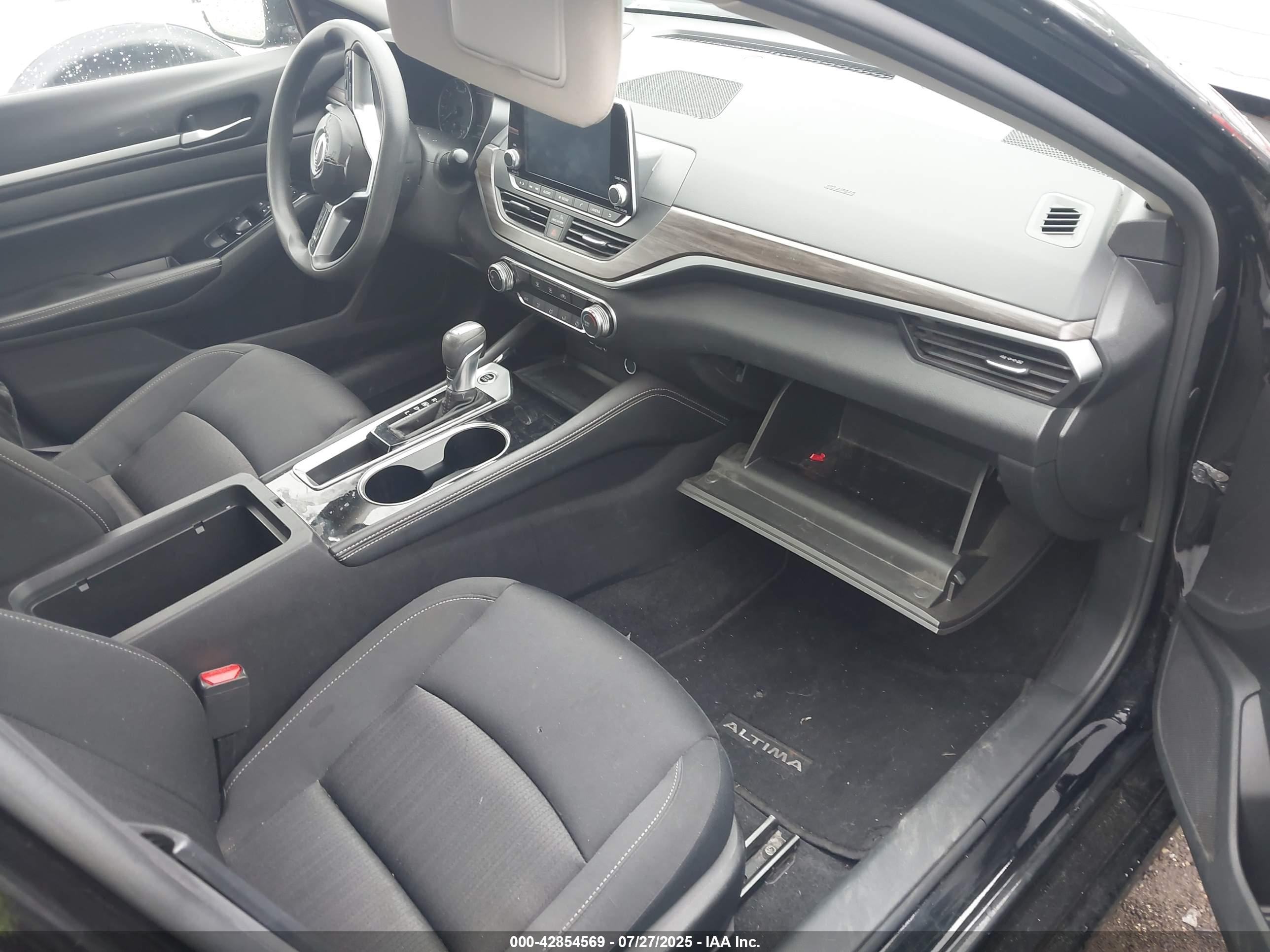 NISSAN ALTIMA image 5