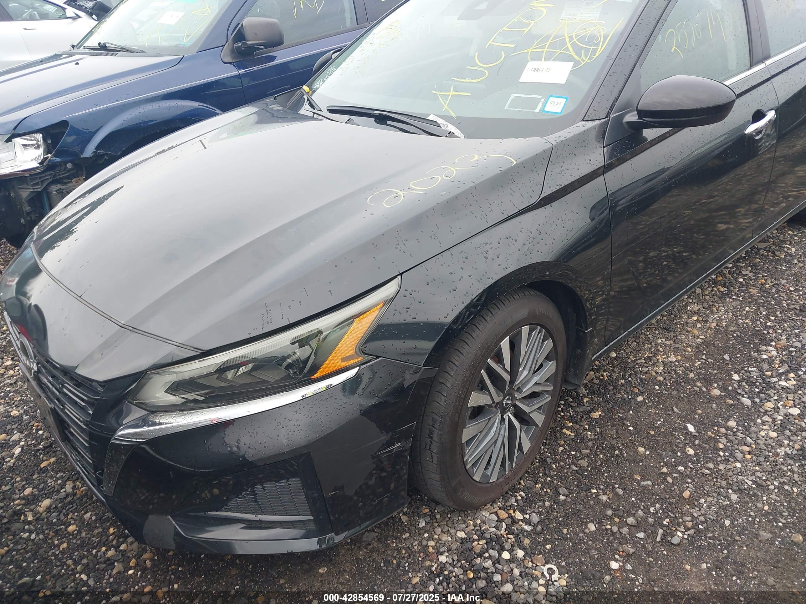 NISSAN ALTIMA image 6