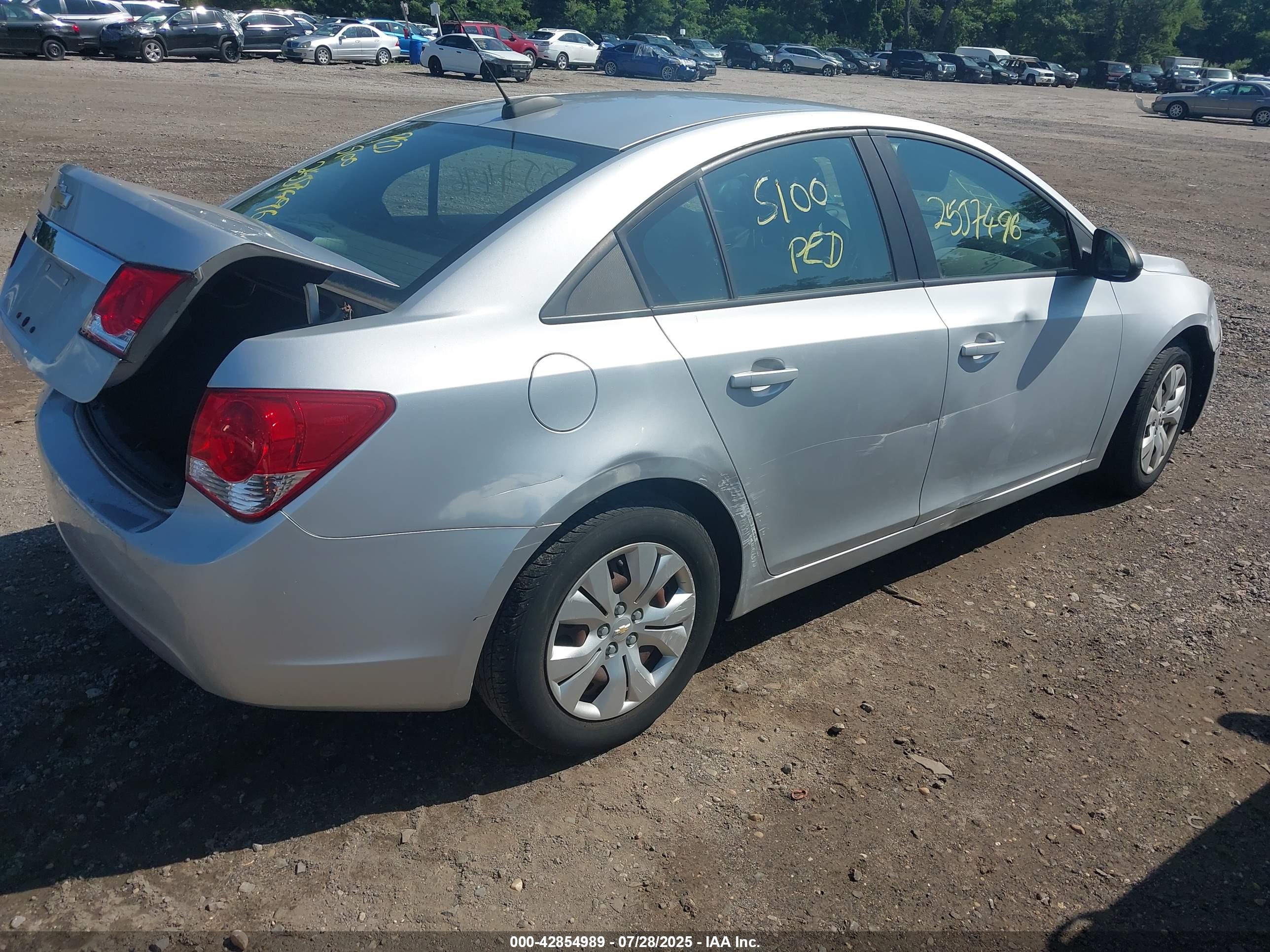 CHEVROLET CRUZE image 4