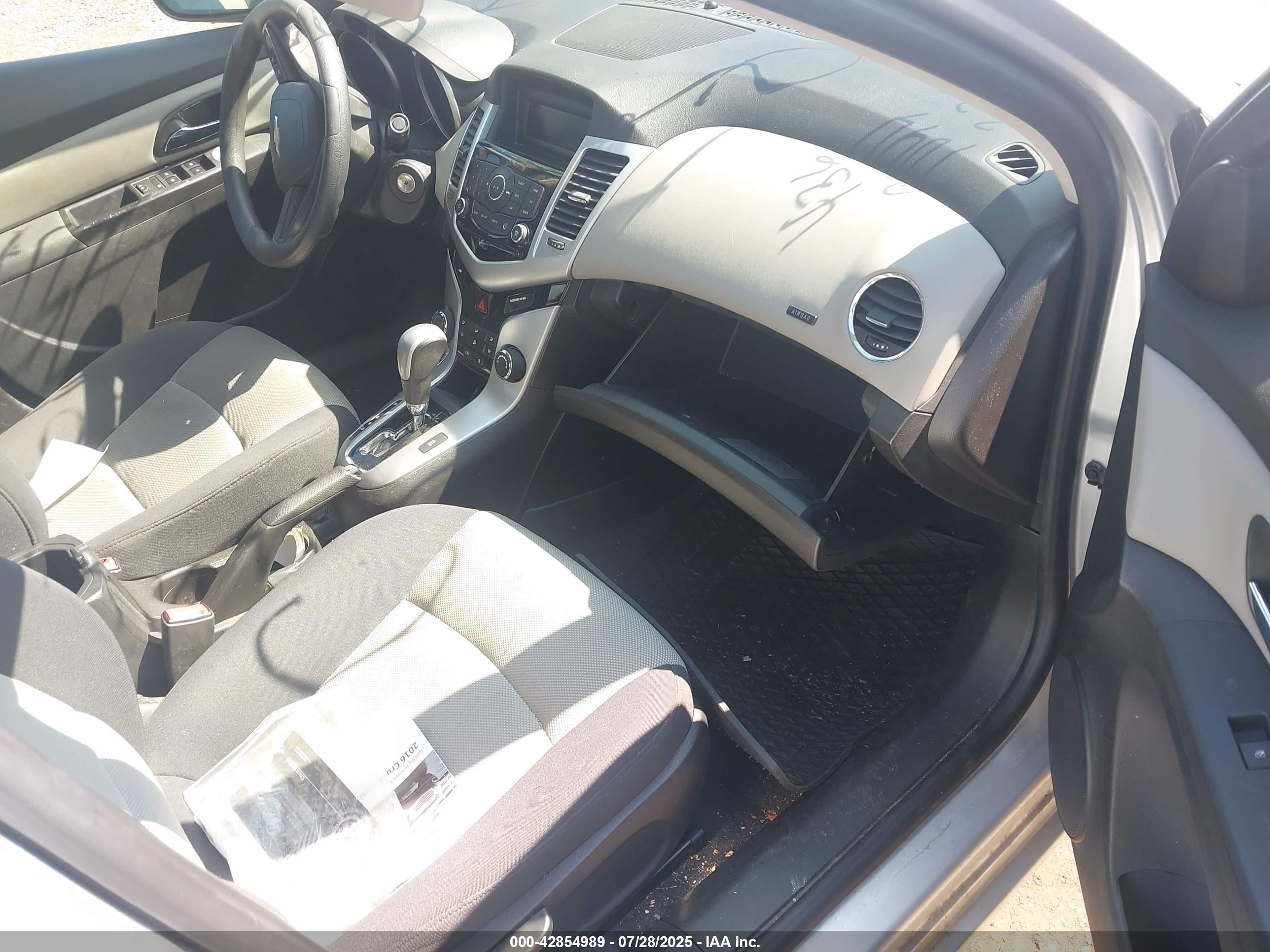 CHEVROLET CRUZE image 5