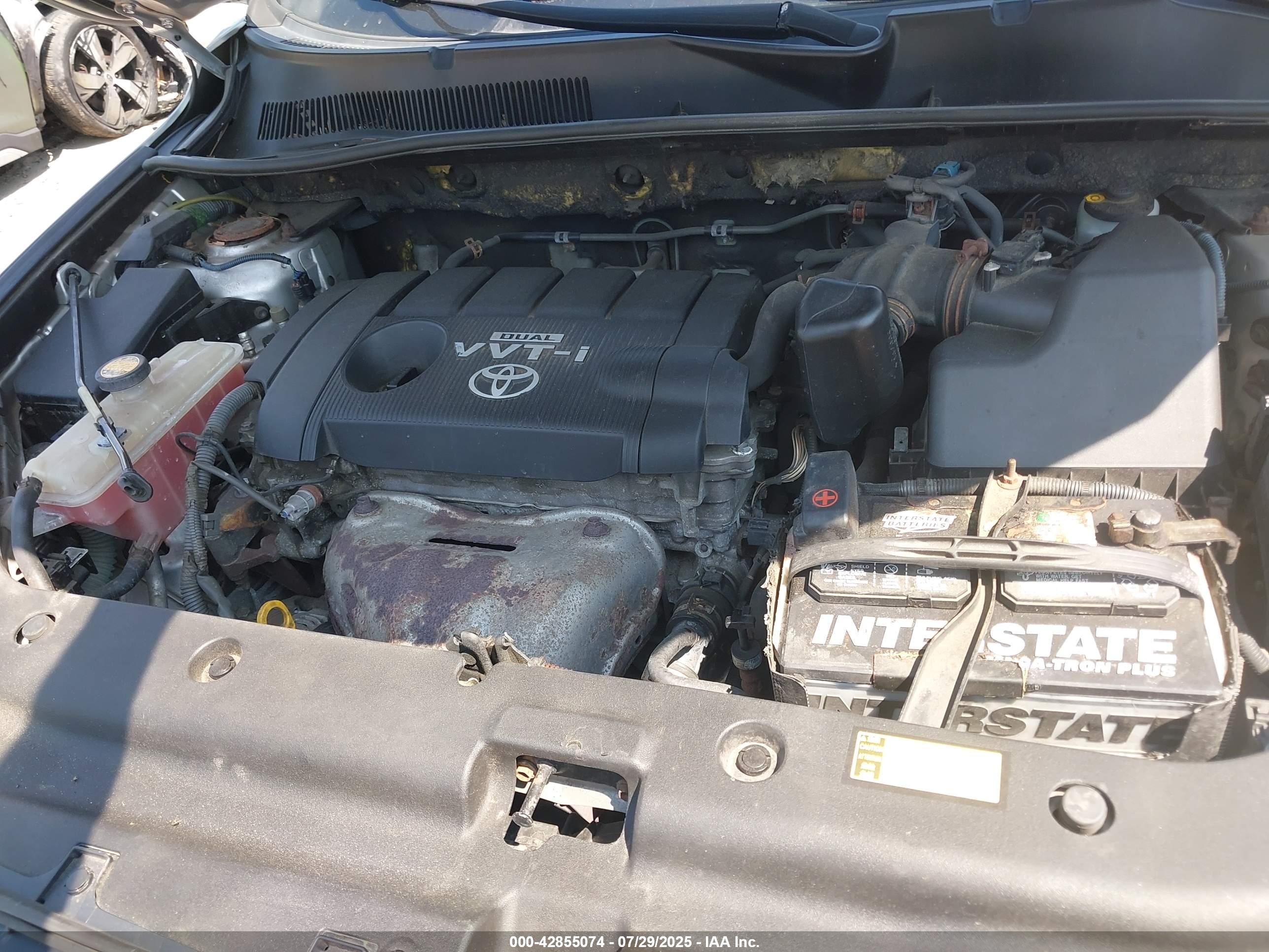 TOYOTA RAV4 image 10