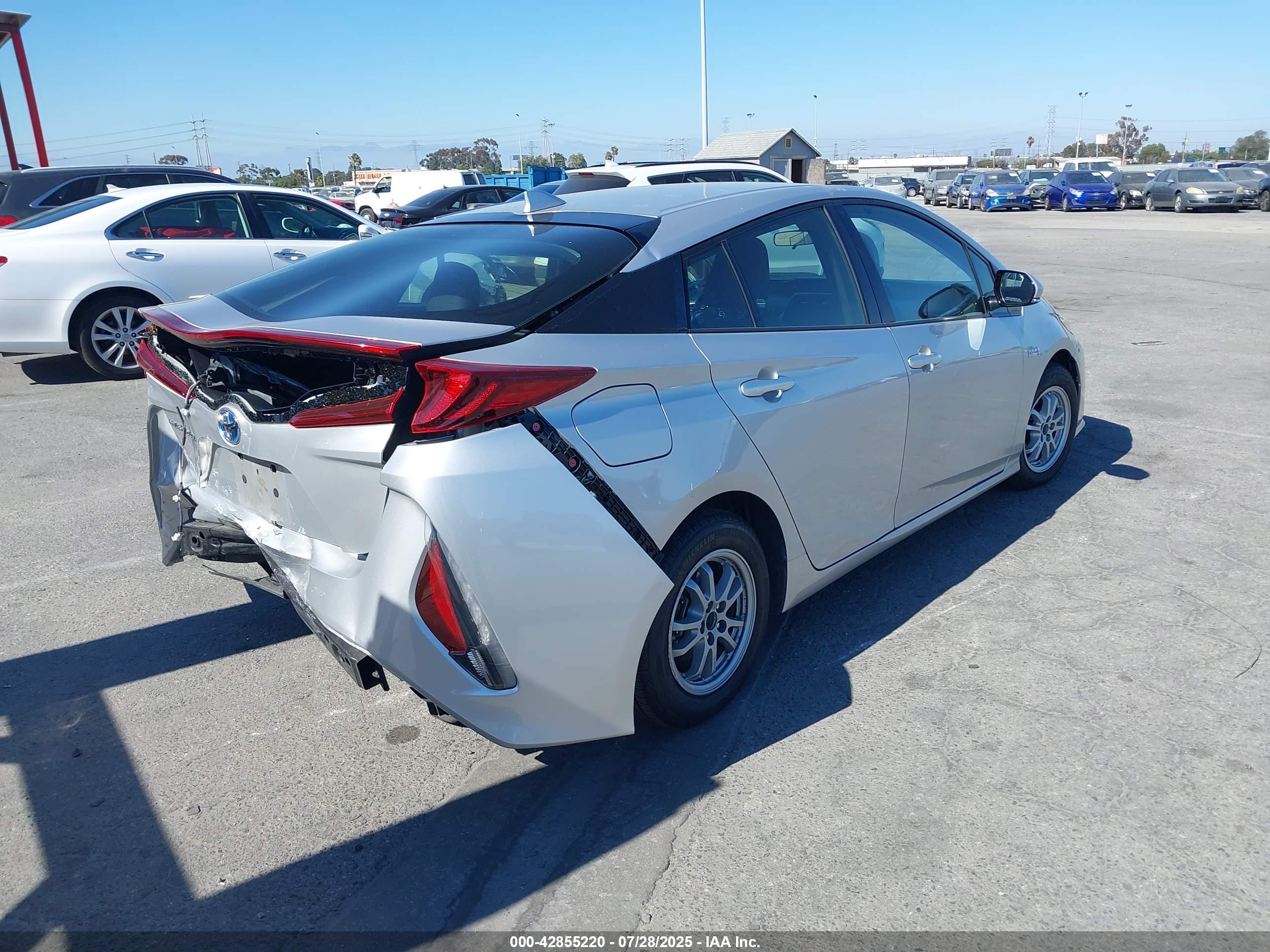 TOYOTA PRIUS image 4