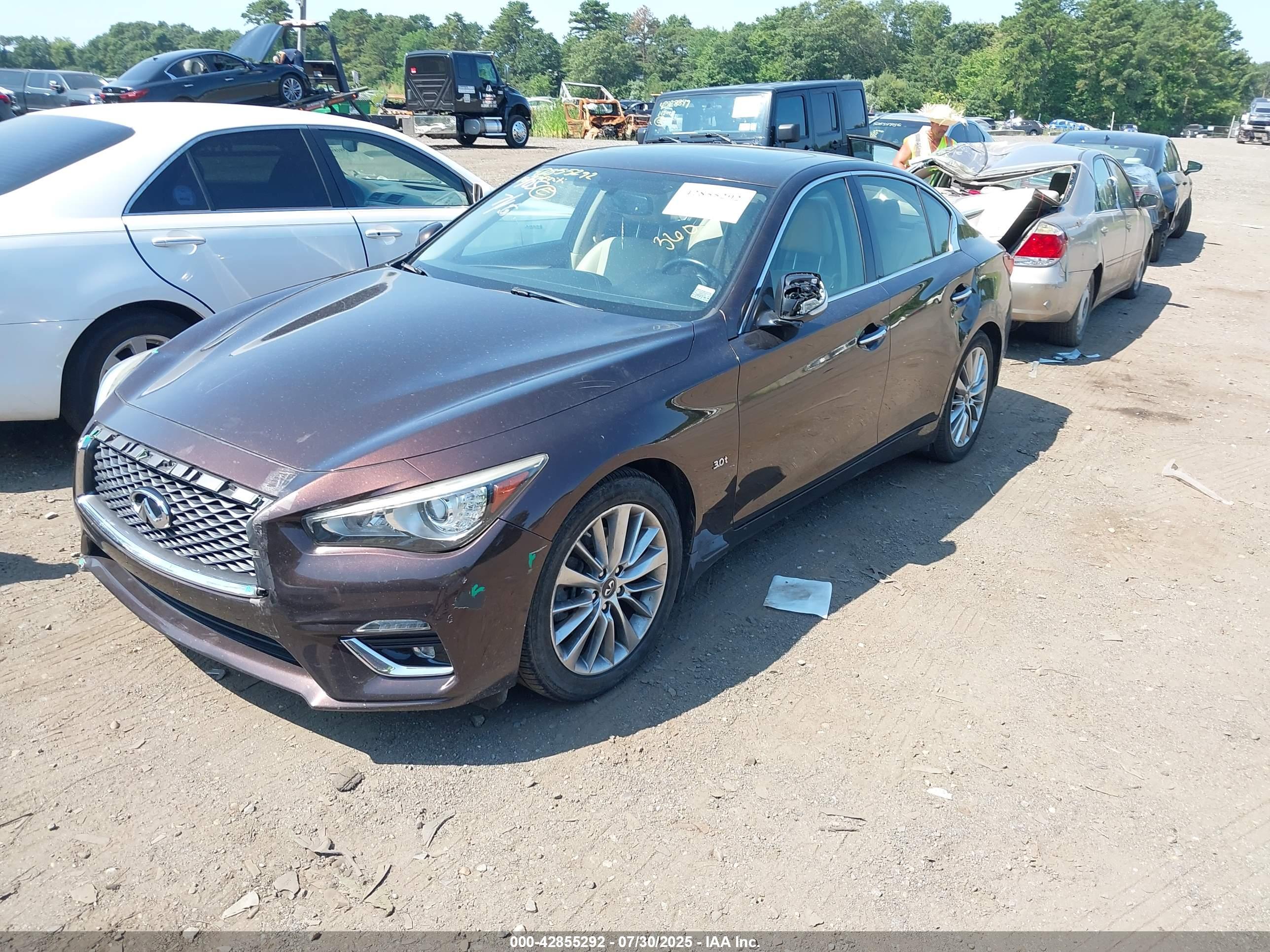 INFINITI Q50 image 2