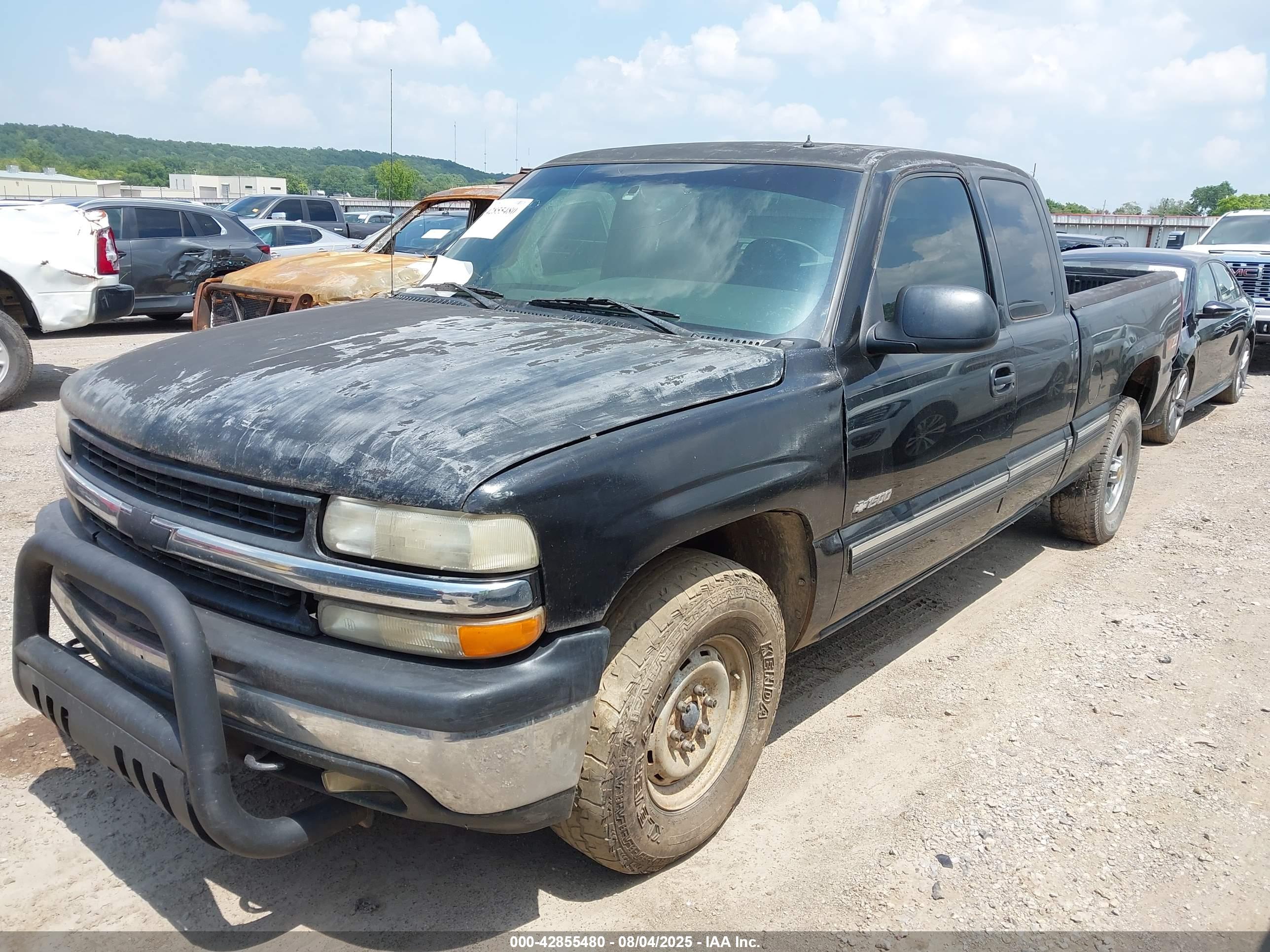 CHEVROLET SILVERADO image 2