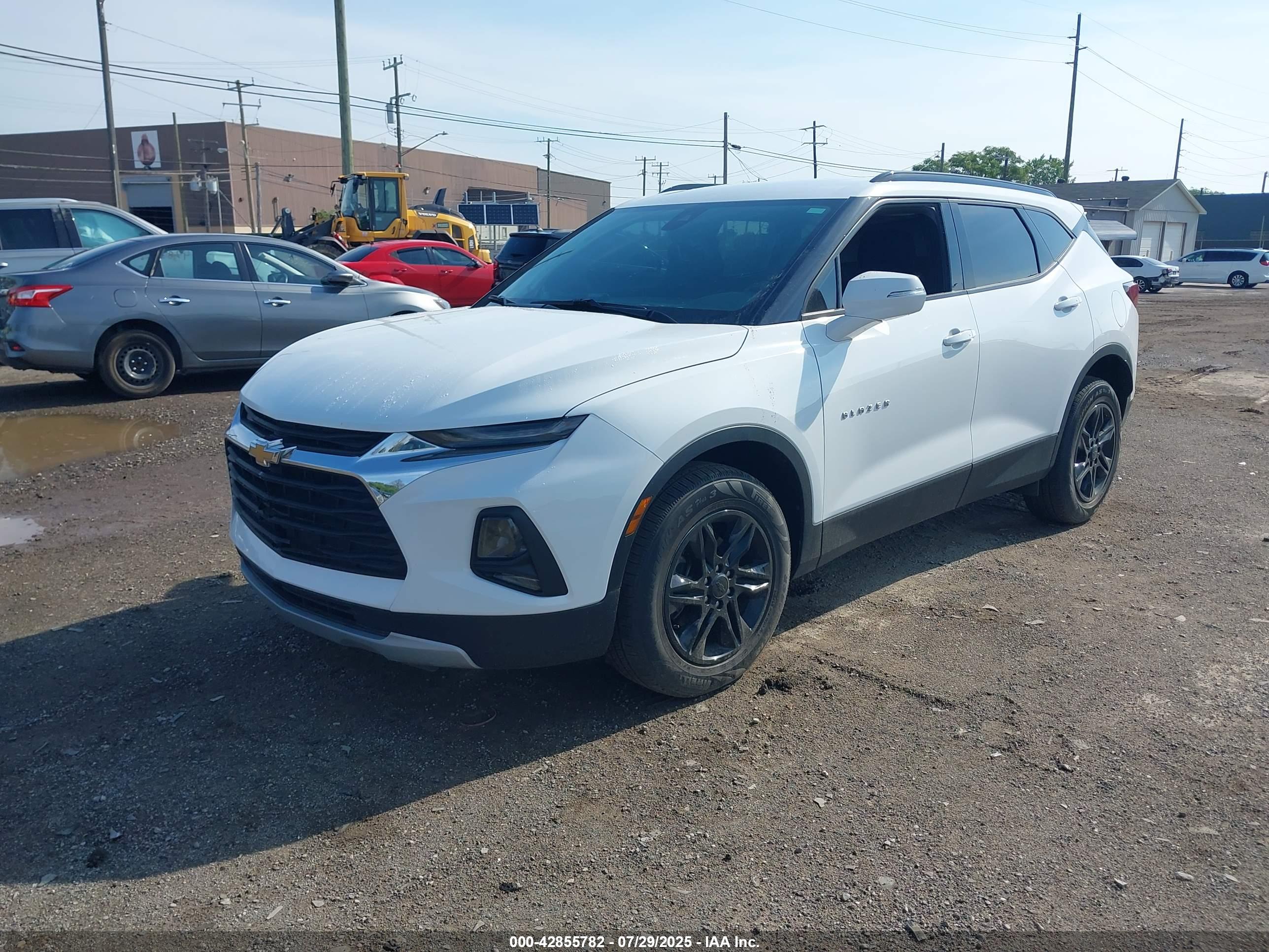 CHEVROLET BLAZER image 2