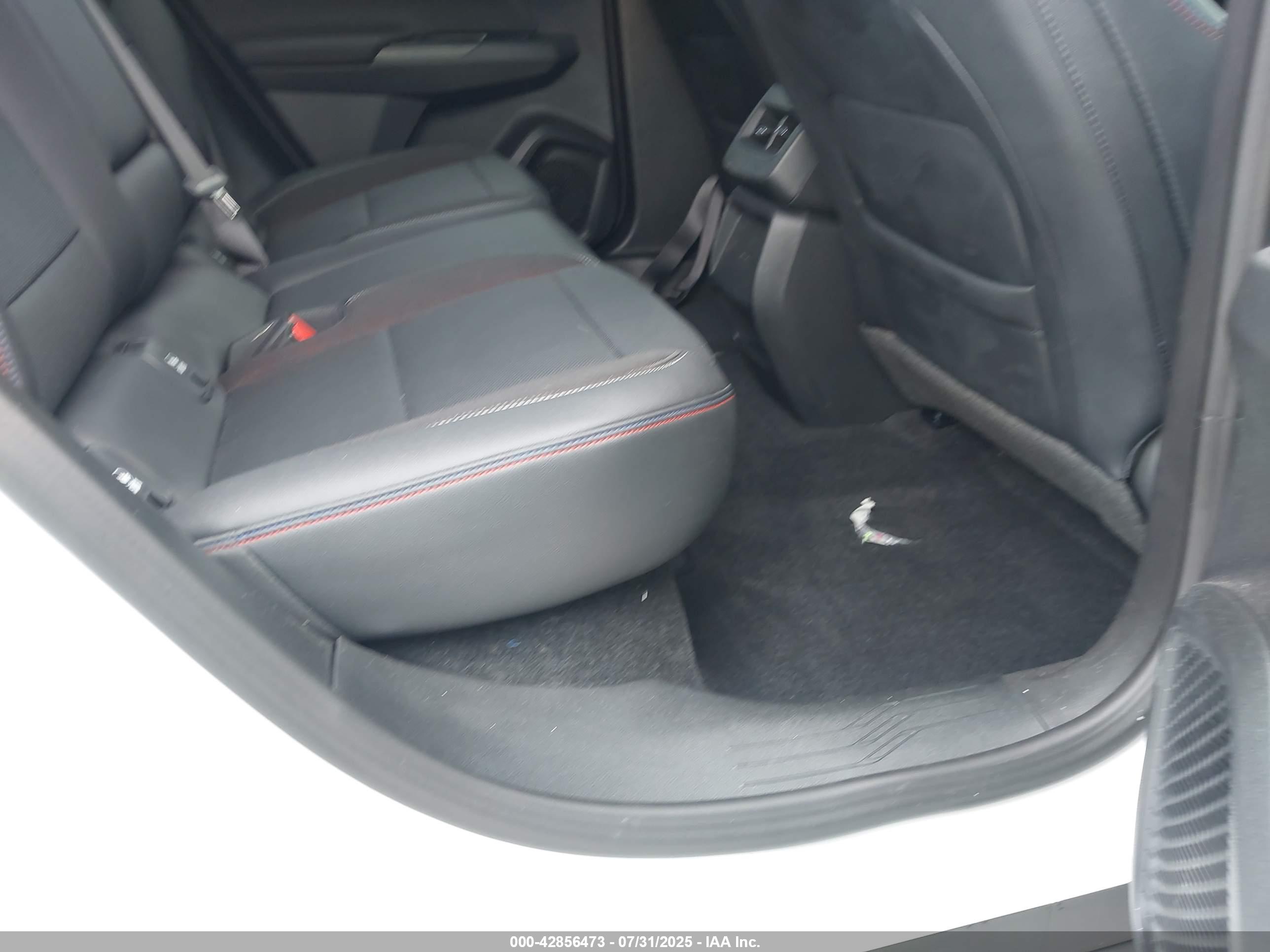 CHEVROLET EQUINOX image 8