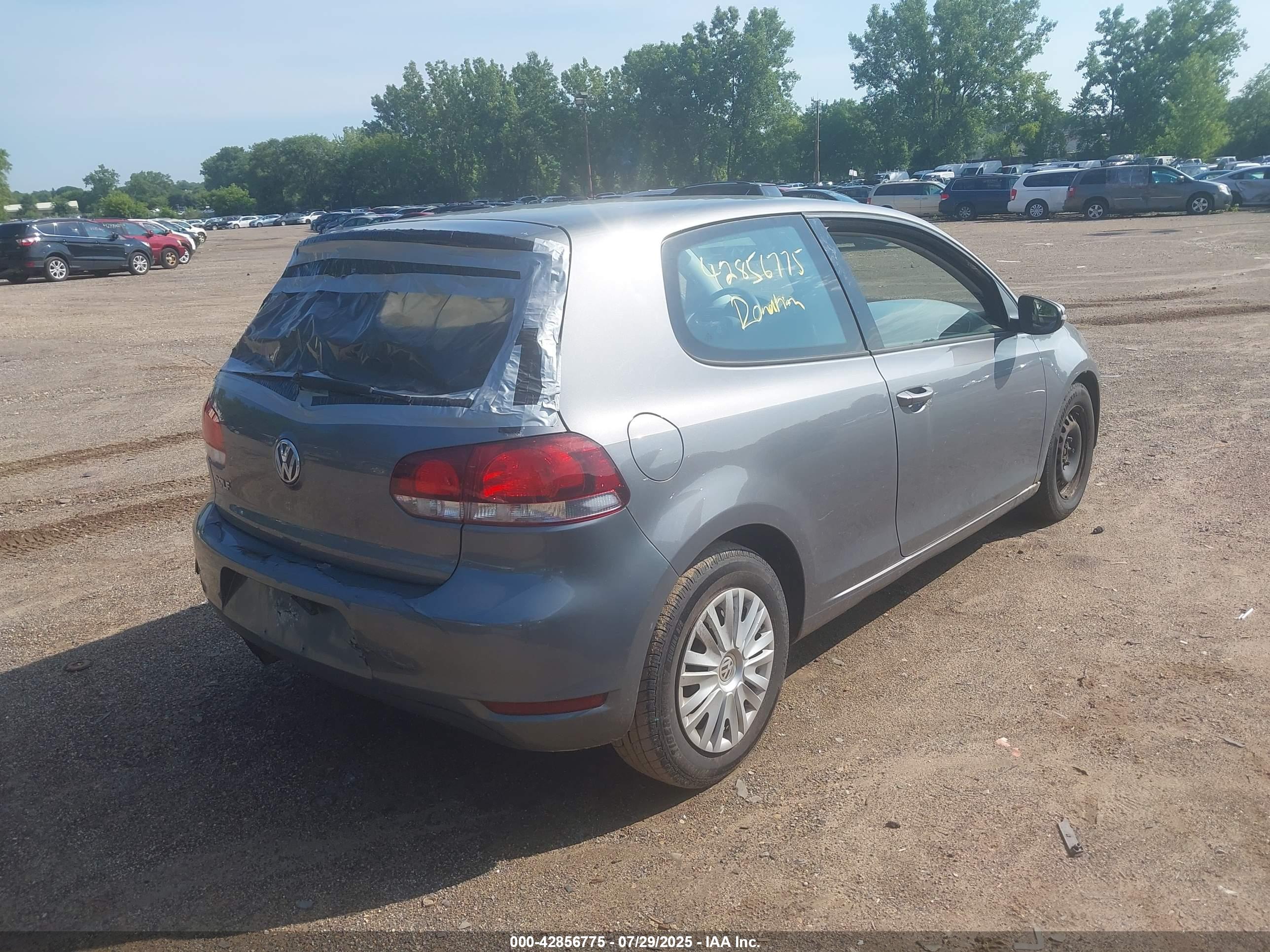 VOLKSWAGEN GOLF image 4