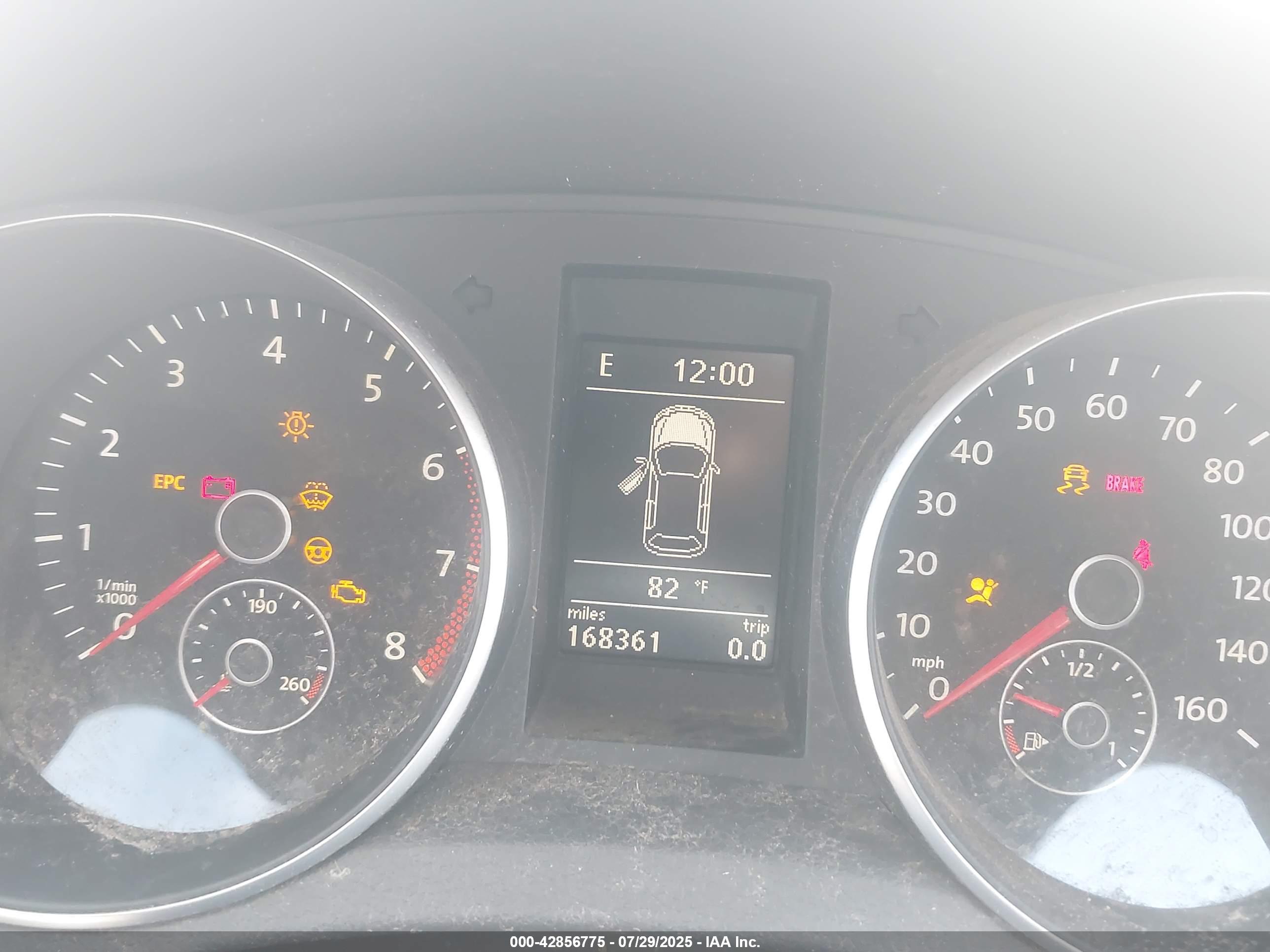 VOLKSWAGEN GOLF image 7