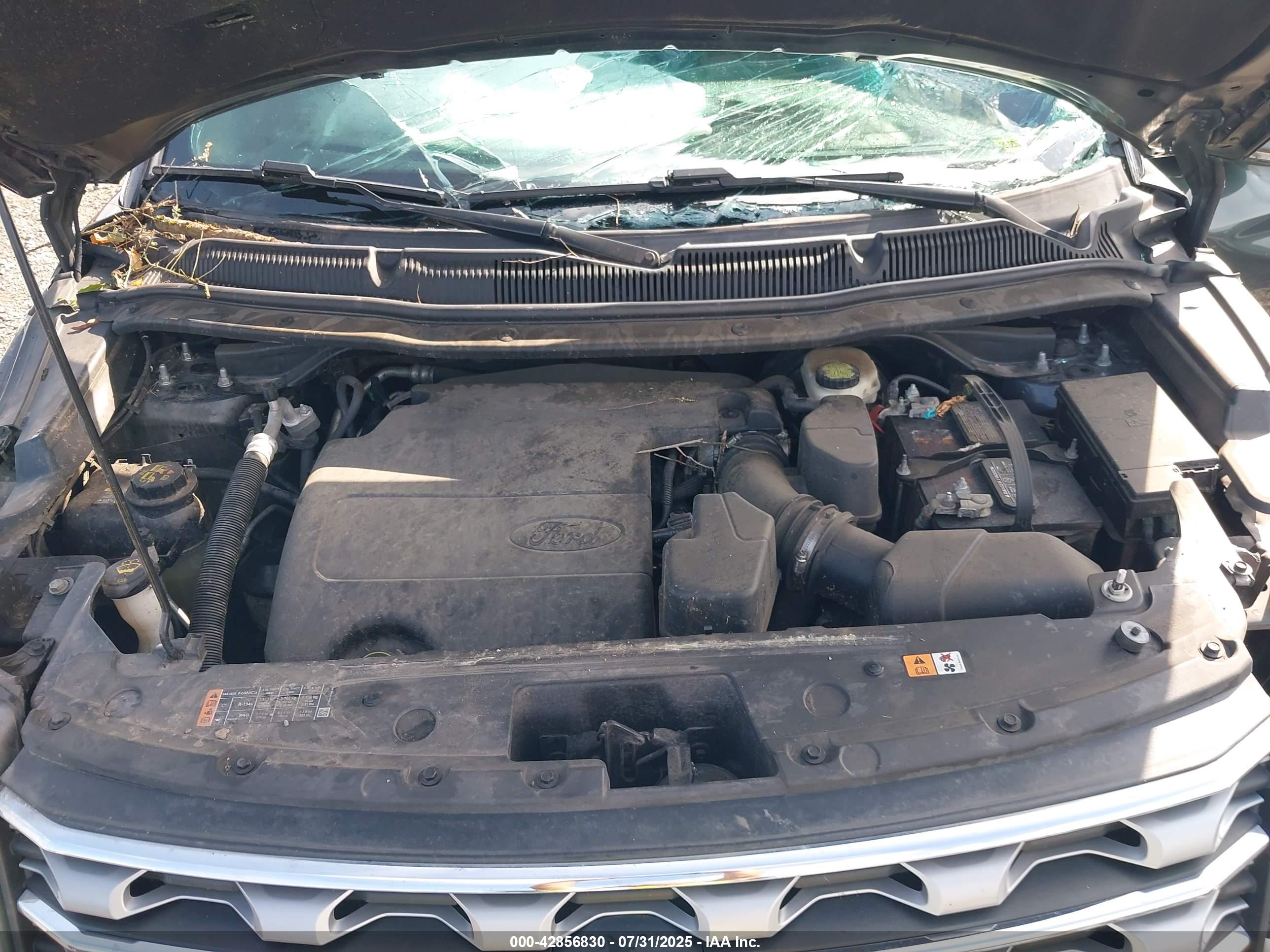 FORD EXPLORER image 10