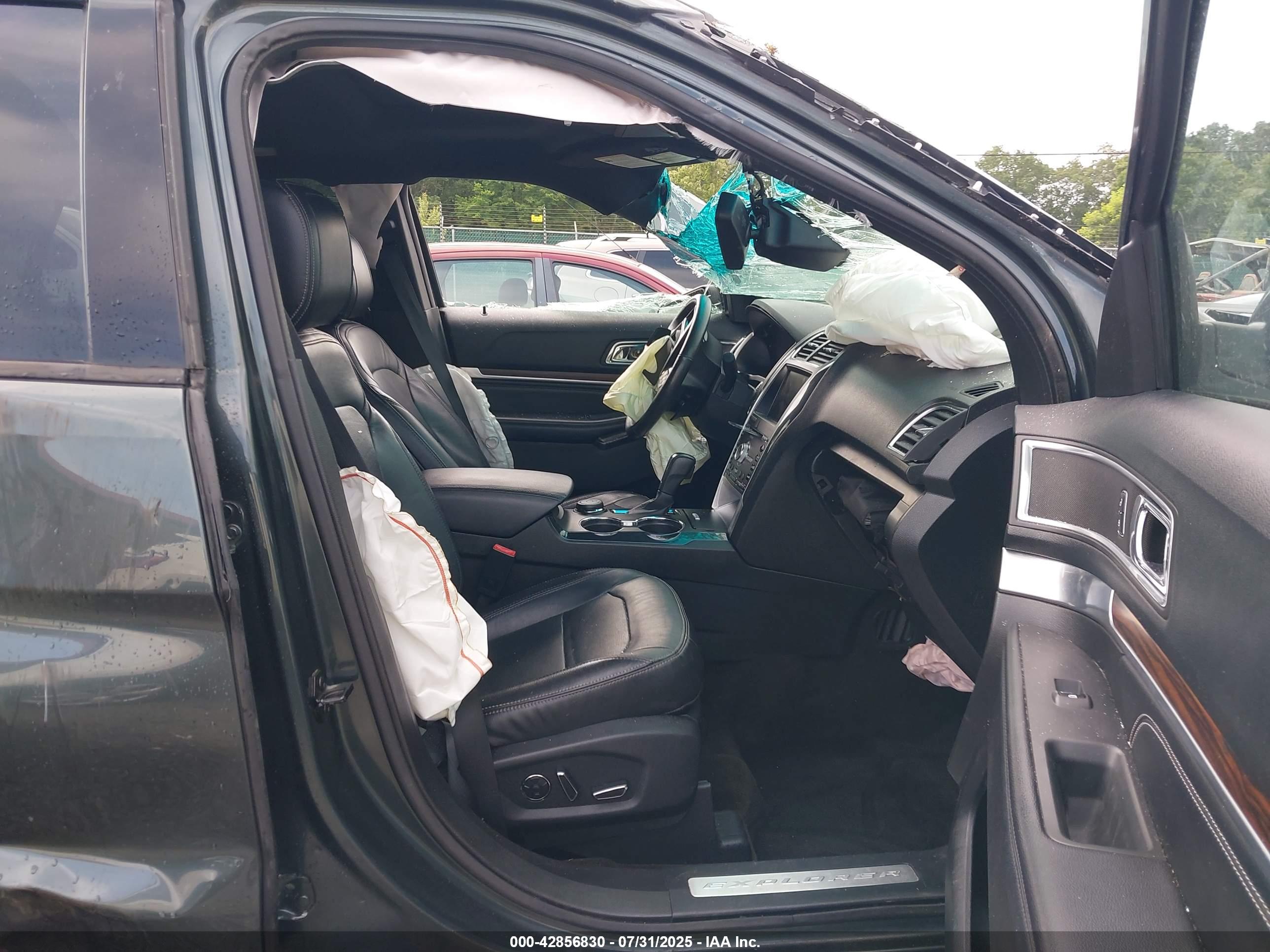 FORD EXPLORER image 5