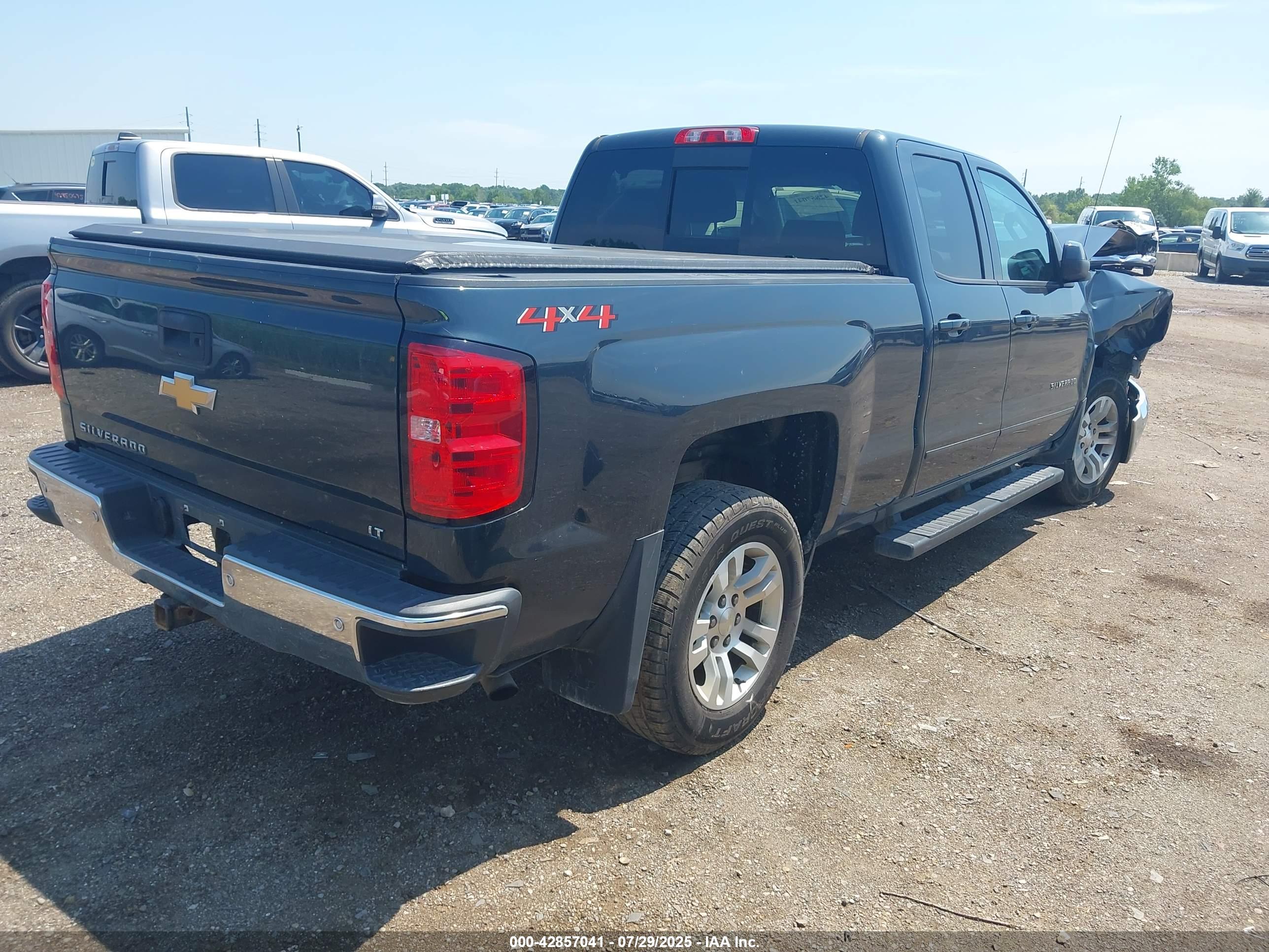 CHEVROLET SILVERADO image 4