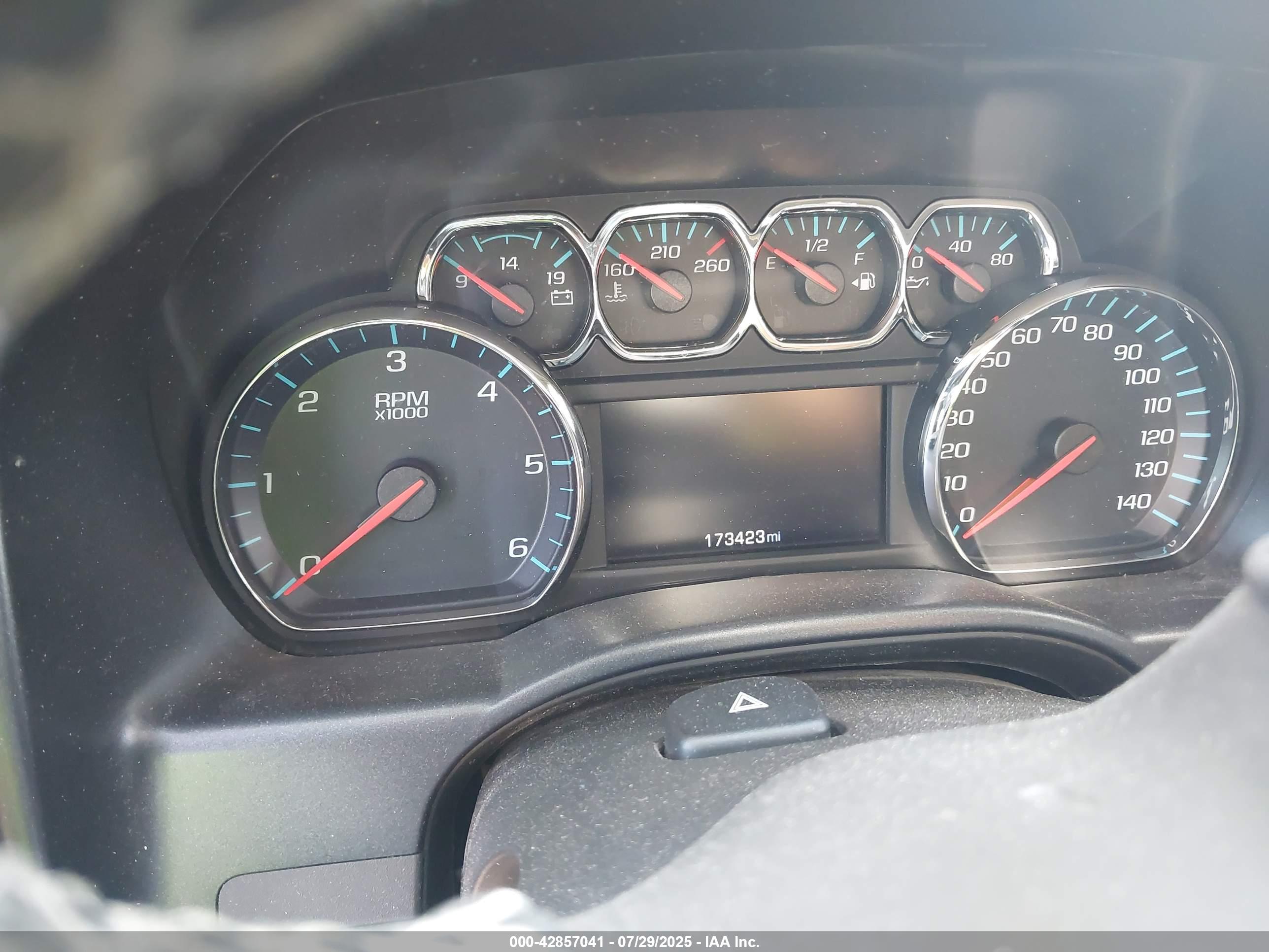CHEVROLET SILVERADO image 7