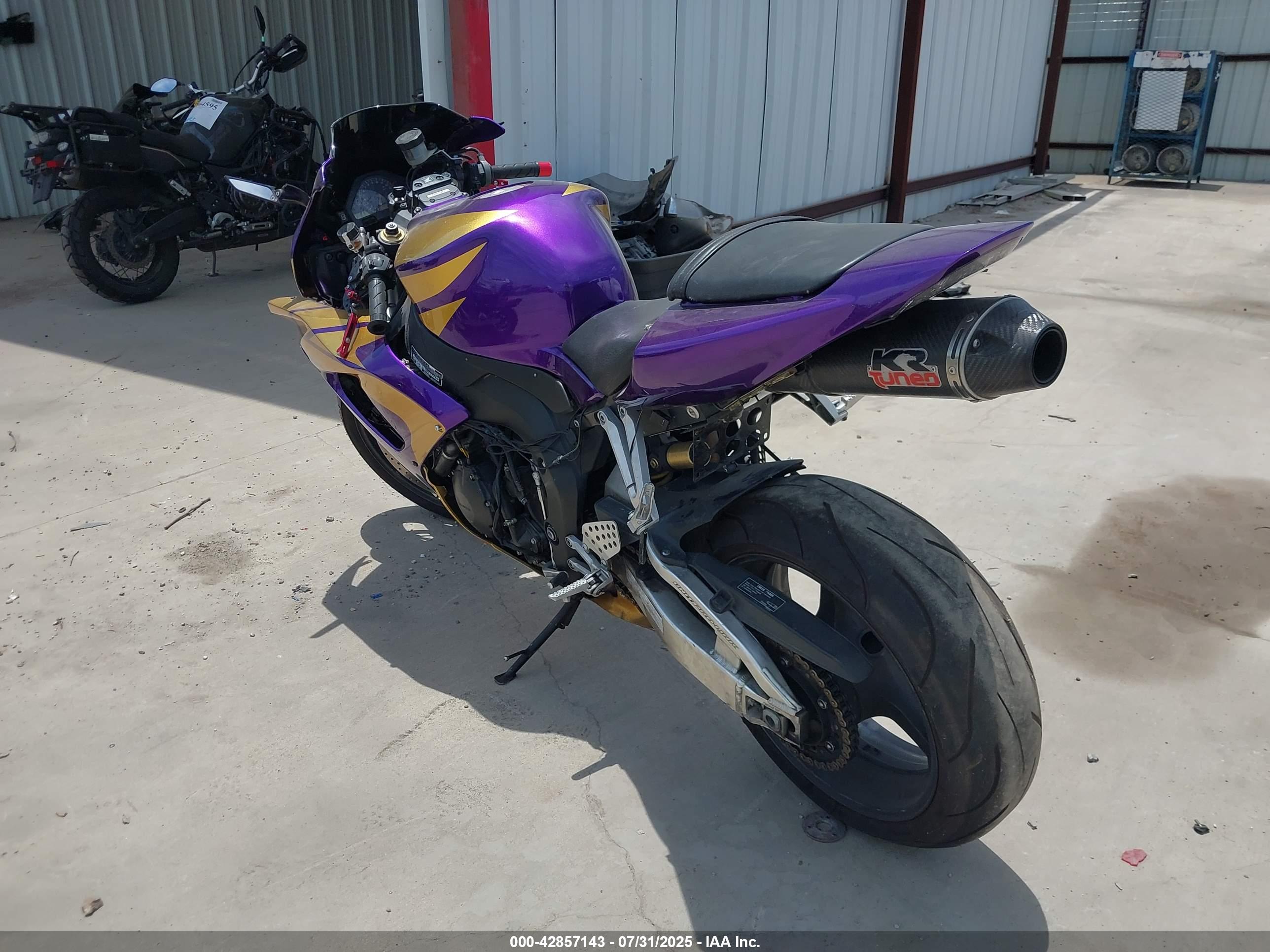 HONDA CBR1000 image 3