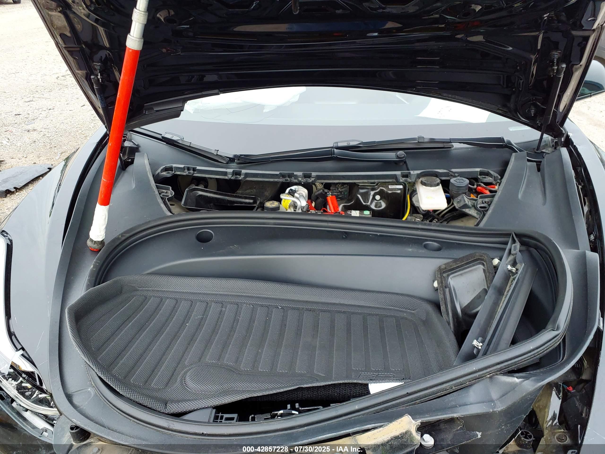 TESLA MODEL image 10