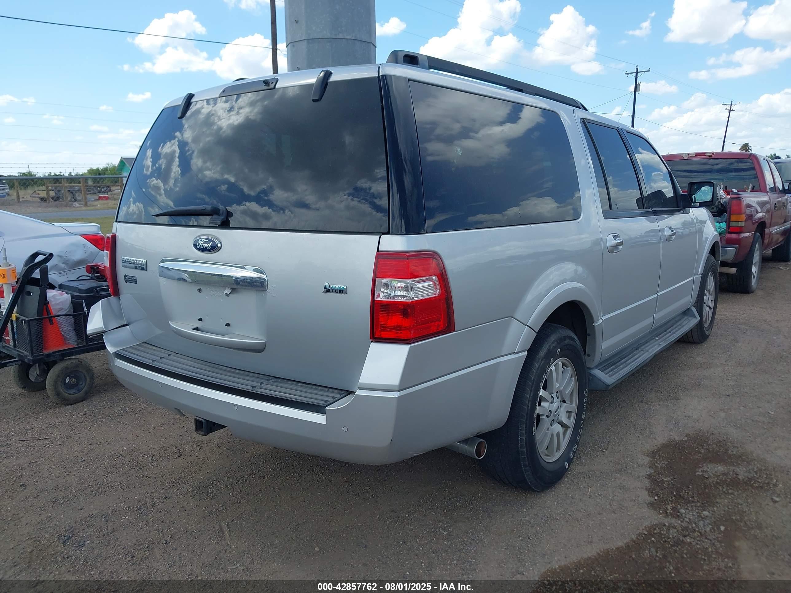 FORD EXPEDITION image 4