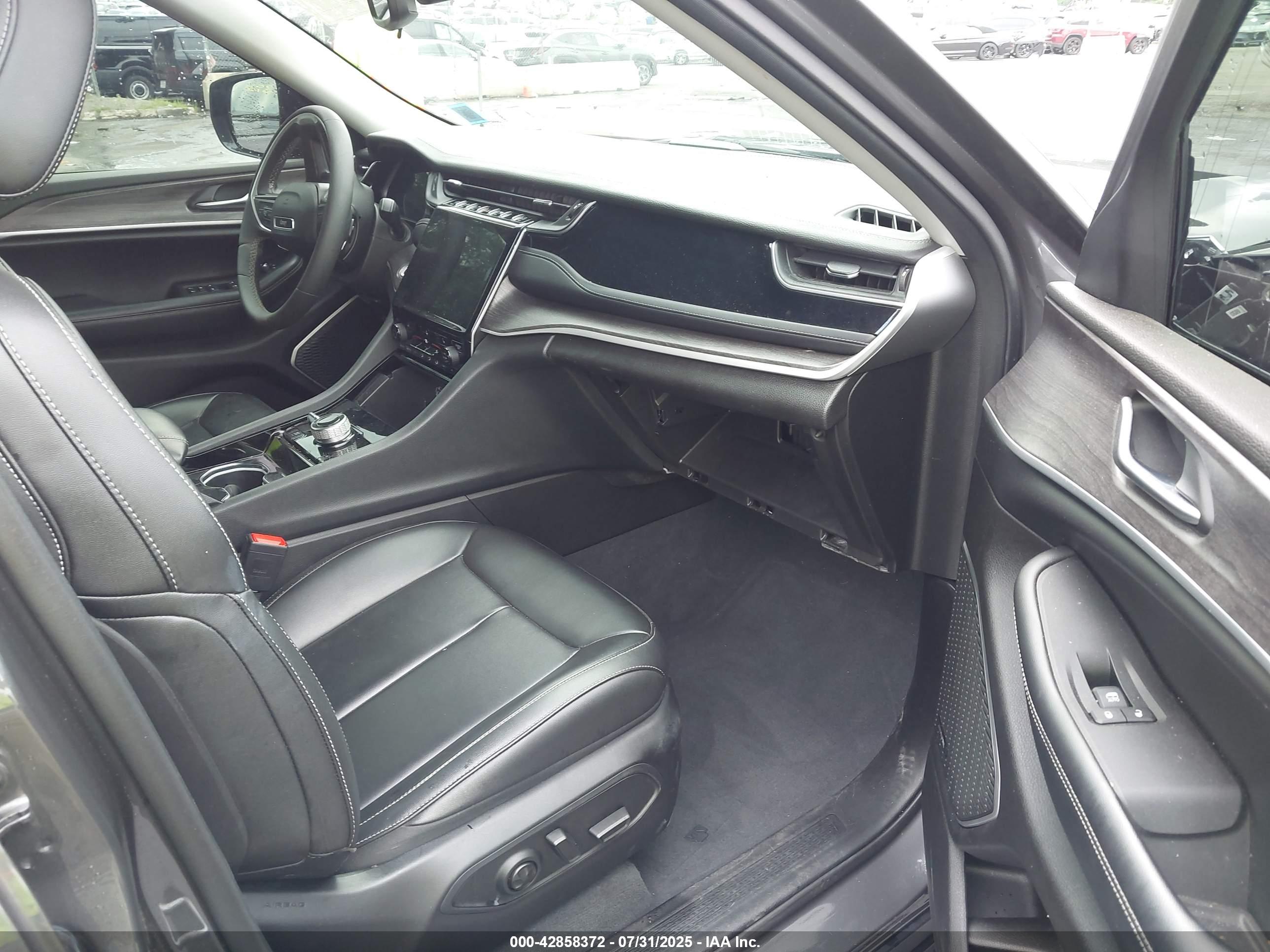 JEEP GRAND image 5