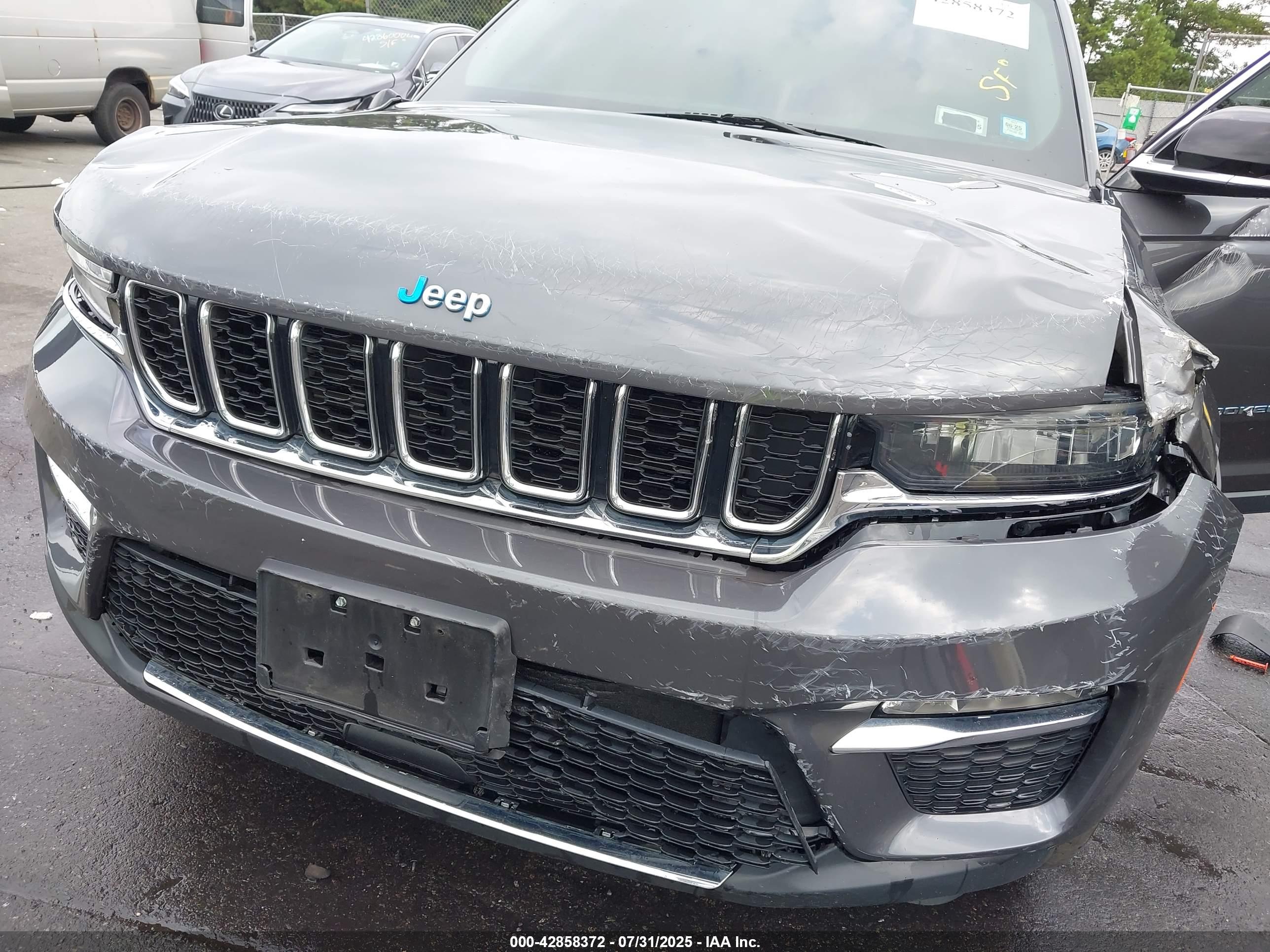JEEP GRAND image 6