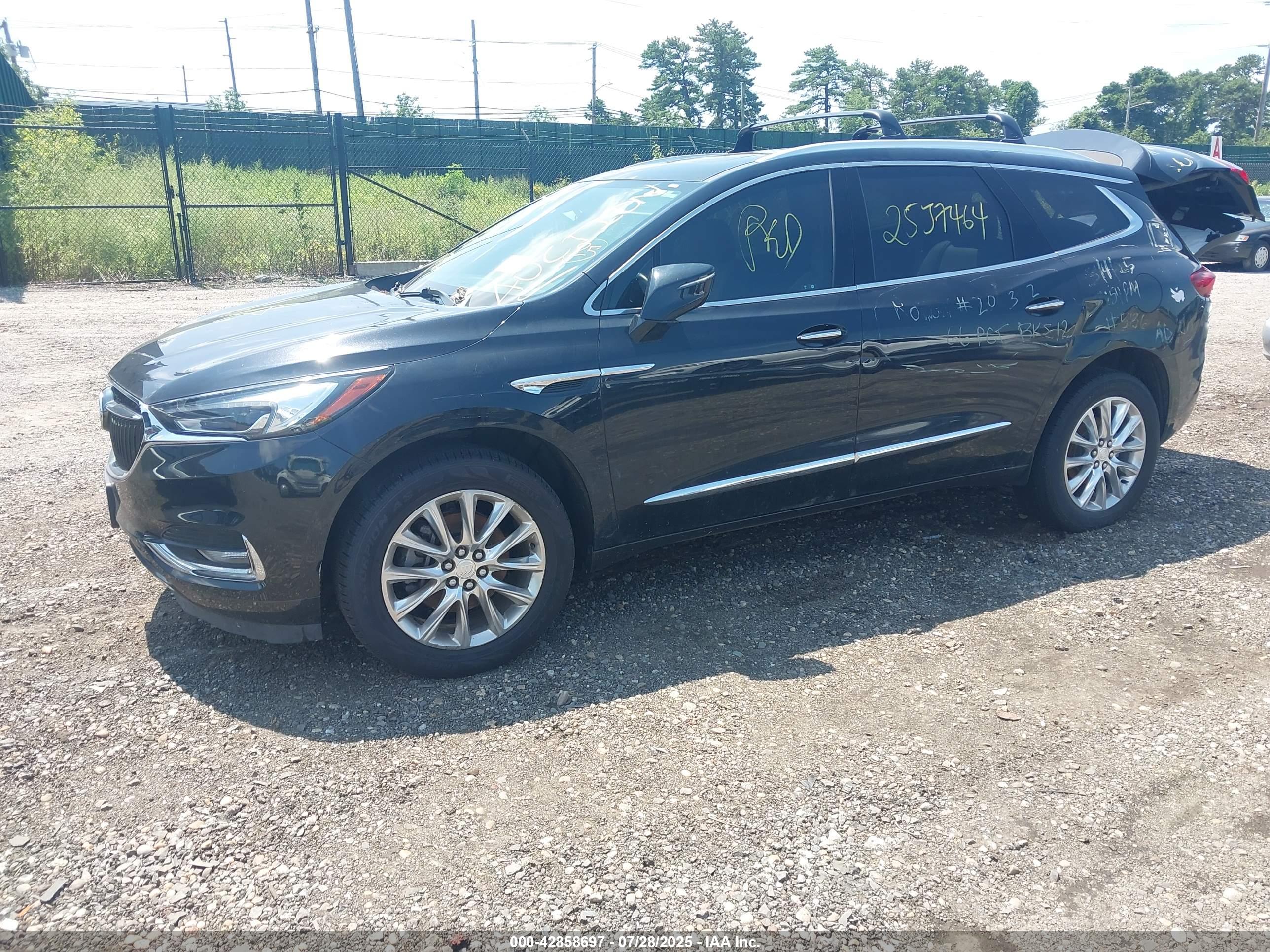 BUICK ENCLAVE image 2